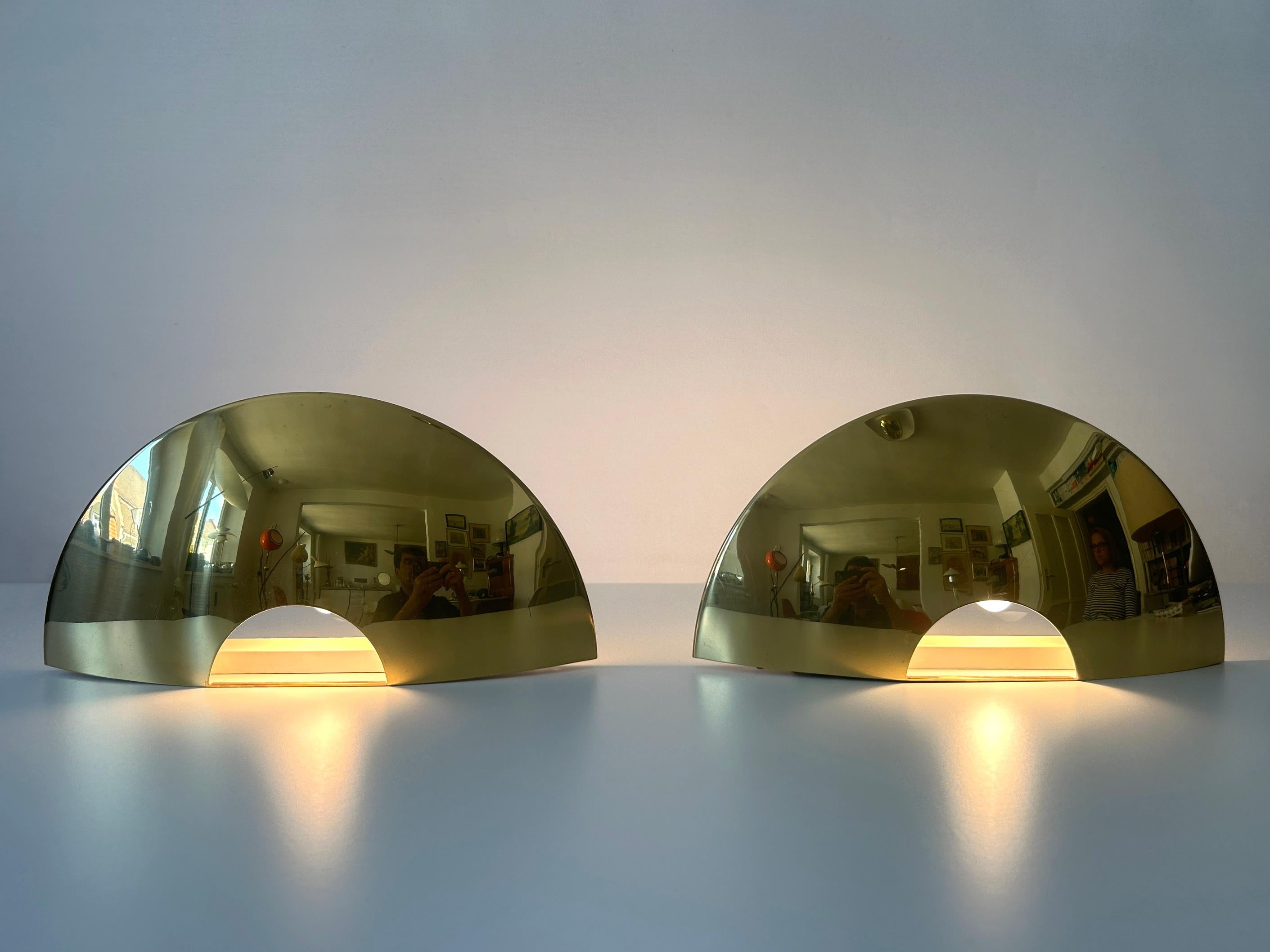 Set of Two Elegant Brass Wall Lamps or Sconces by Florian Schulz Germany 1970s For Sale 2