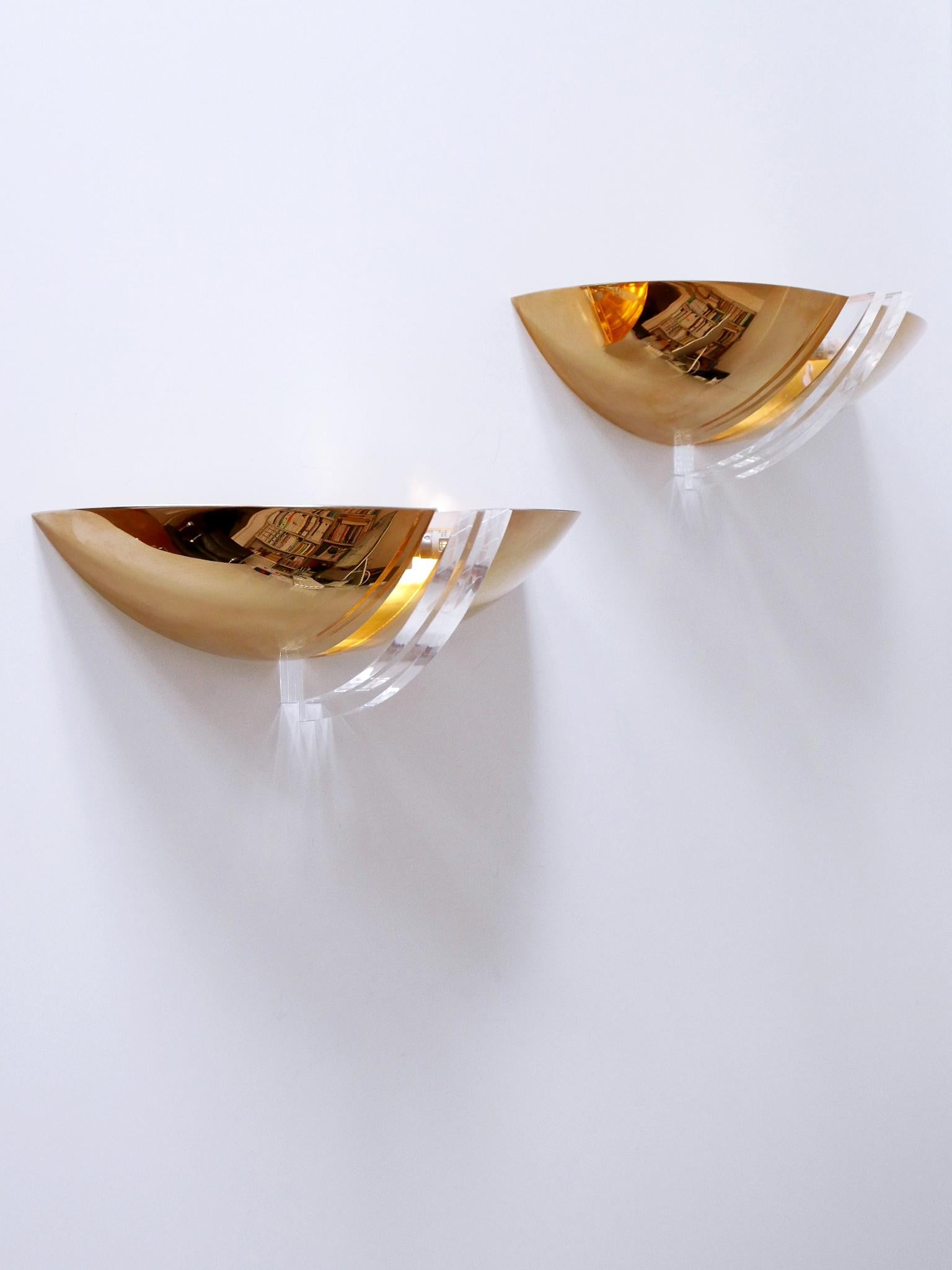 Set of Two Elegant Gilt Brass & Lucite Sconces or Wall Lights Germany 1980s For Sale 7