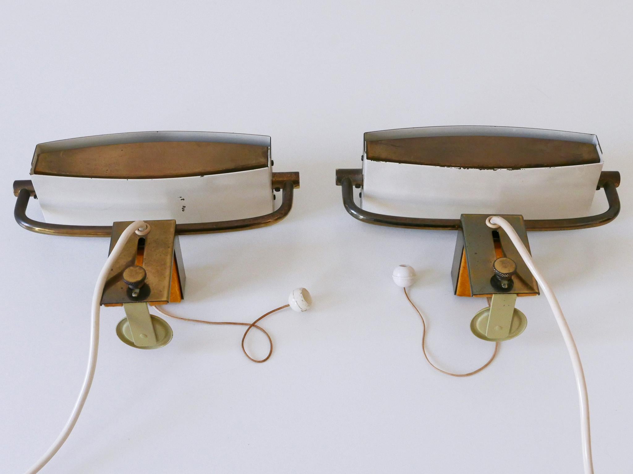 Ensemble de deux élégantes appliques à pince de lit du milieu du siècle par Paul Neuhaus Allemagne années 1950 en vente 9