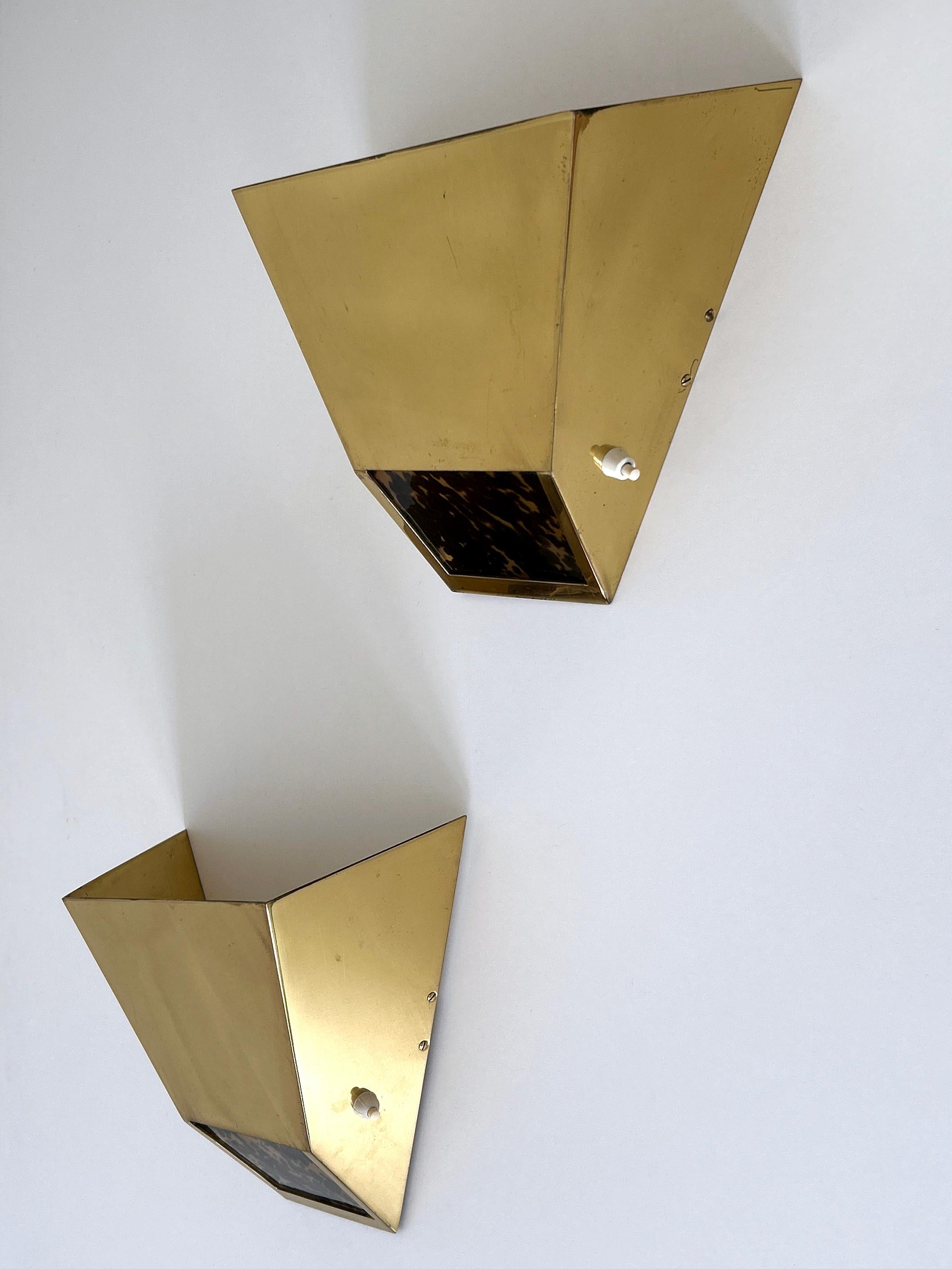 Set of Two Elegant Mid Century Brass Sconces by Vereinigte Werkstätten 1970s For Sale 6