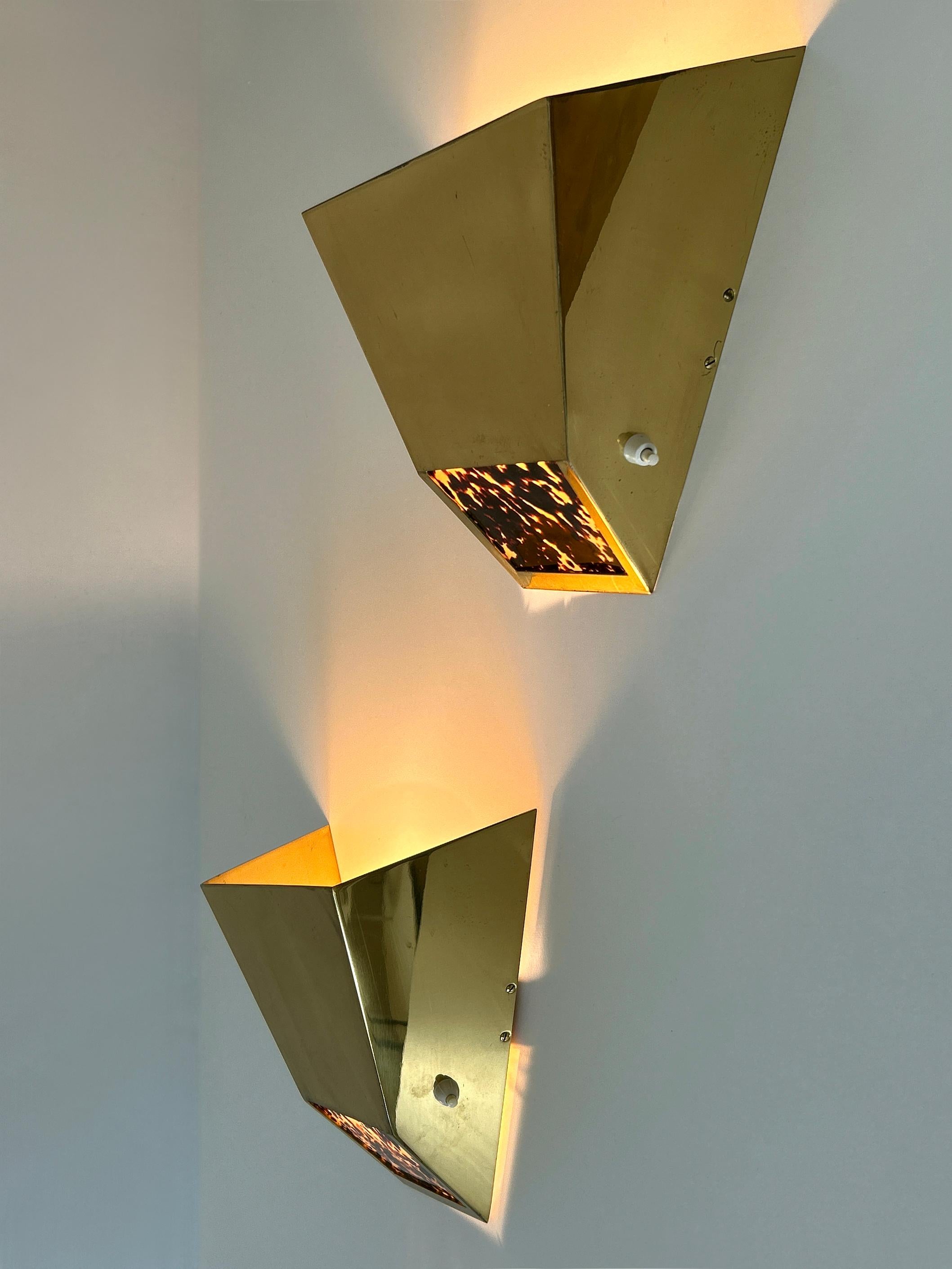 Set of Two Elegant Mid Century Brass Sconces by Vereinigte Werkstätten 1970s For Sale 9