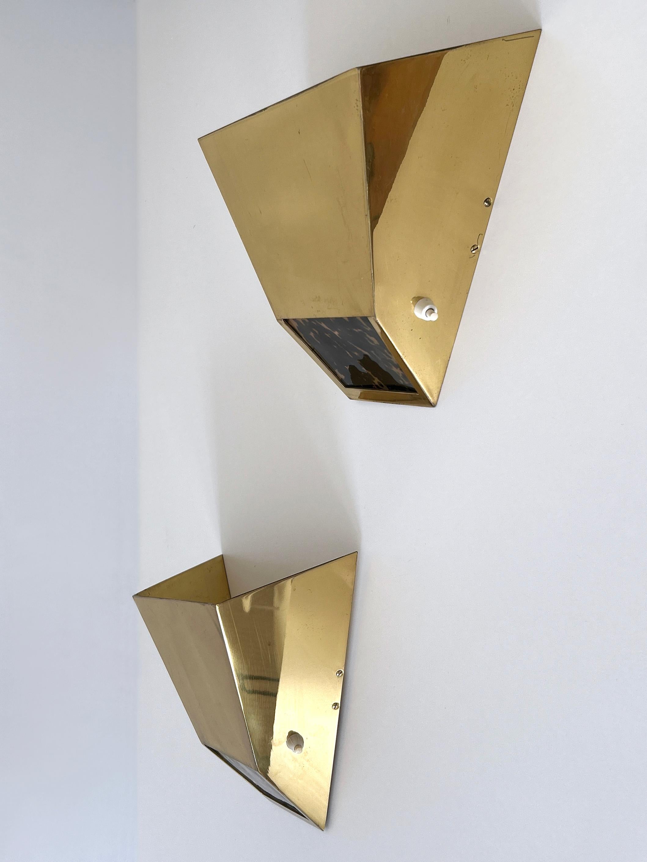 Set of Two Elegant Mid Century Brass Sconces by Vereinigte Werkstätten 1970s For Sale 10