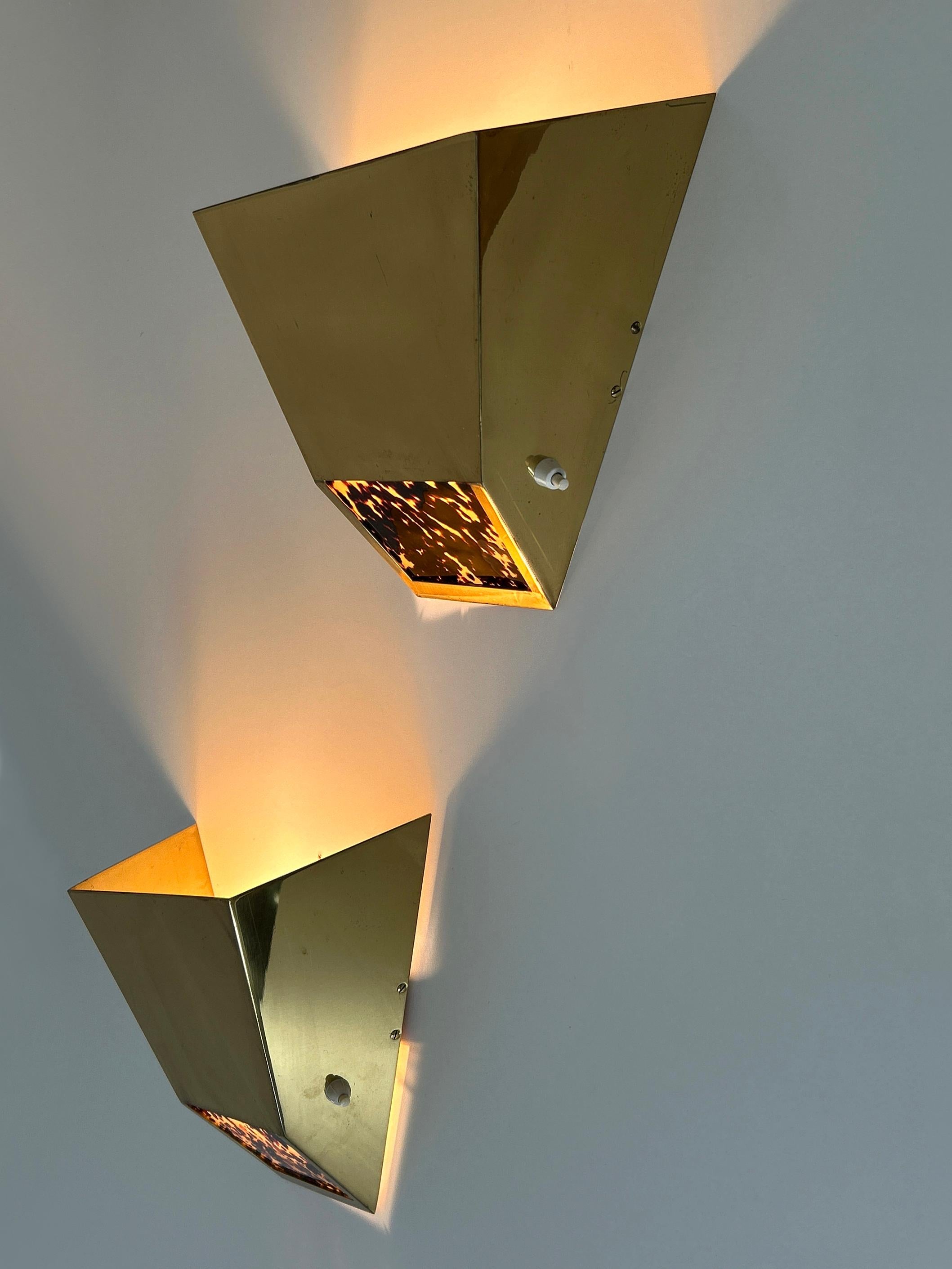 Set of Two Elegant Mid Century Brass Sconces by Vereinigte Werkstätten 1970s For Sale 11