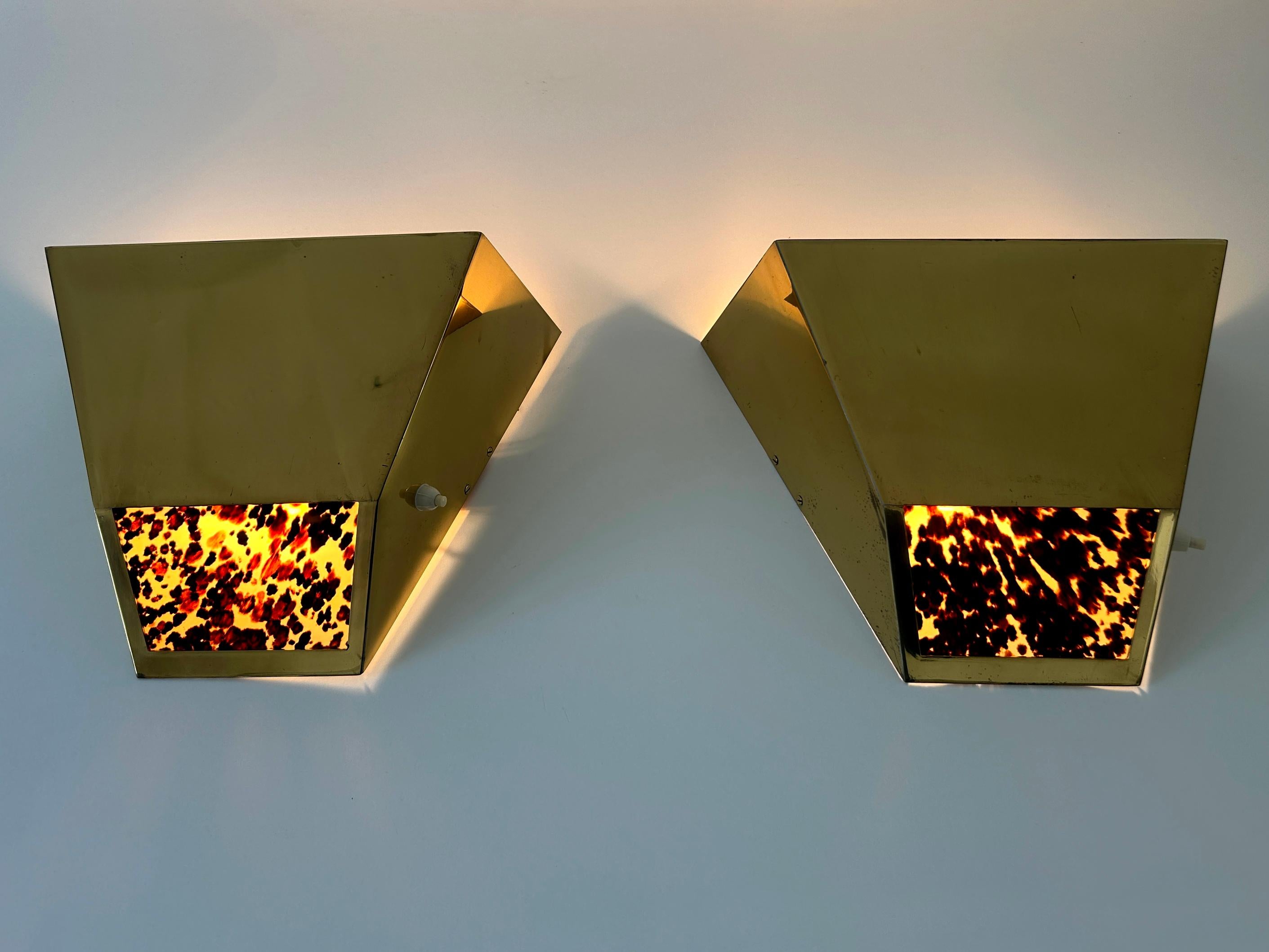 Late 20th Century Set of Two Elegant Mid Century Brass Sconces by Vereinigte Werkstätten 1970s For Sale
