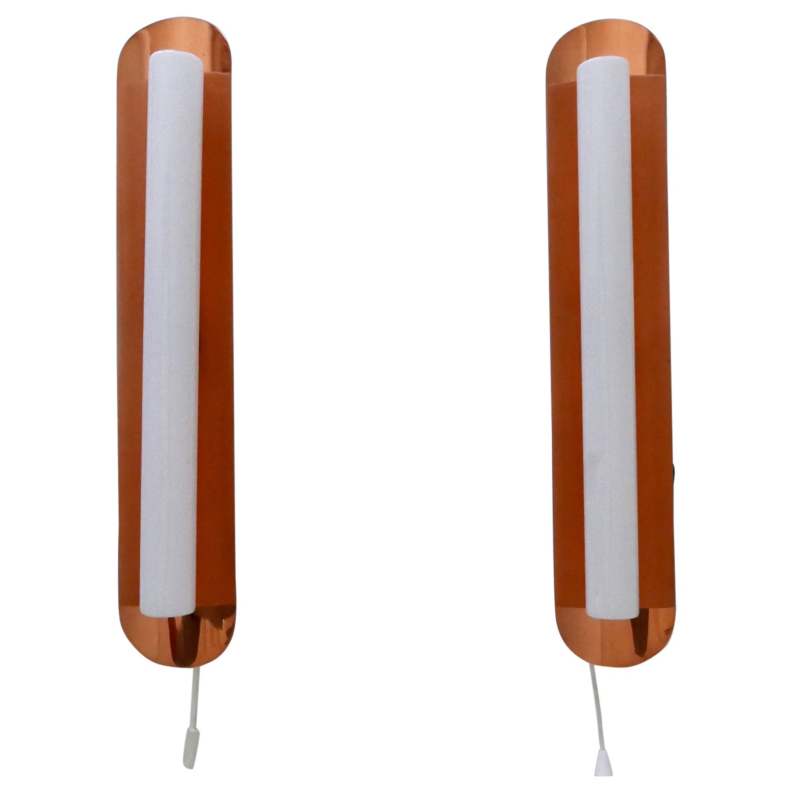 Set of Two Elegant Mid-Century Modern Sconces by Bünte & Remmler Germany 1960s