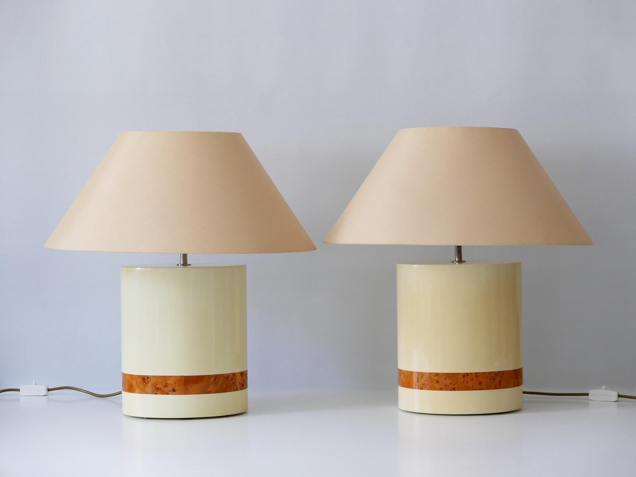 Italian Set of Two Elegant Mid-Century Modern Table Lamps by Tommaso Barbi, Italy, 1970s For Sale