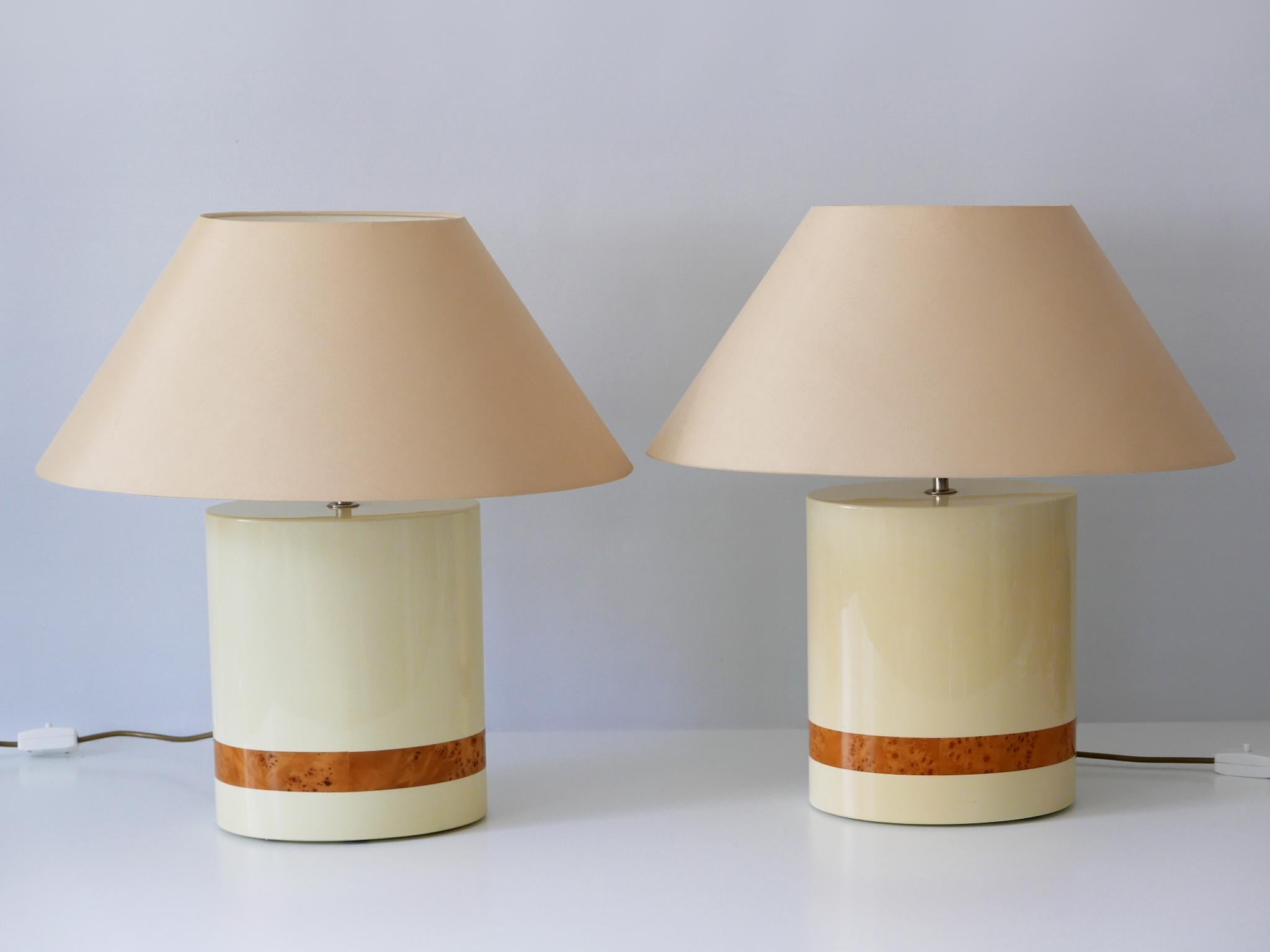 Late 20th Century Set of Two Elegant Mid-Century Modern Table Lamps by Tommaso Barbi, Italy, 1970s For Sale