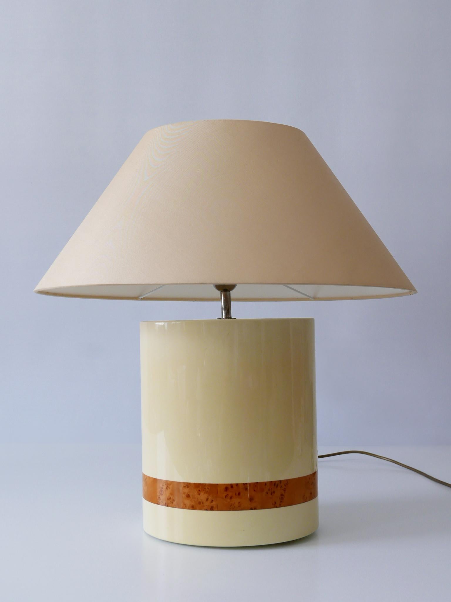 Set of Two Elegant Mid-Century Modern Table Lamps by Tommaso Barbi, Italy, 1970s For Sale 1