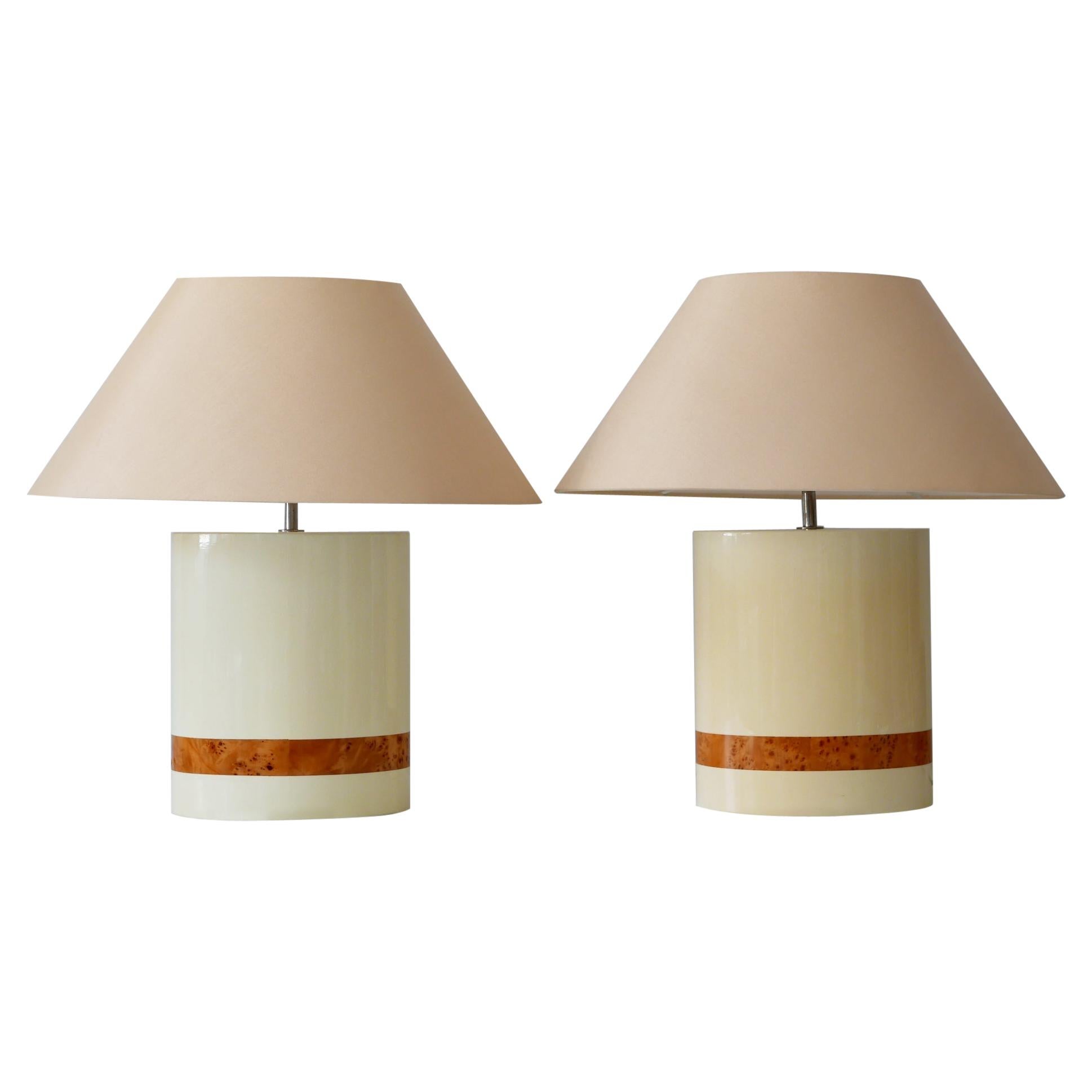 Set aus zwei eleganten Mid-Century-Modern-Tischlampen von Tommaso Barbi, Italien, 1970er Jahre