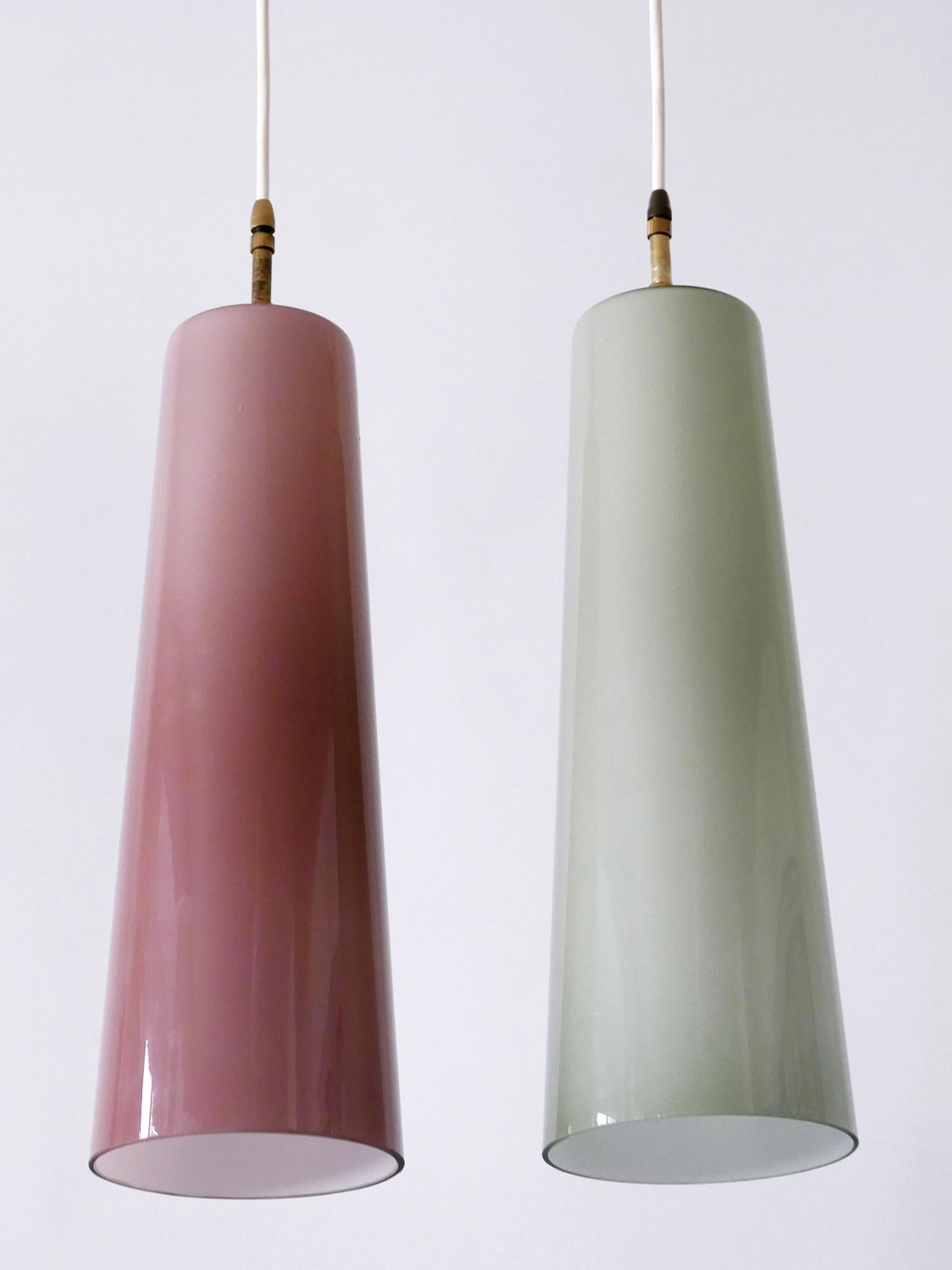 Set di due eleganti lampade a sospensione in vetro di Murano della metà del secolo scorso di Vistosi Italy 1950s in vendita 5