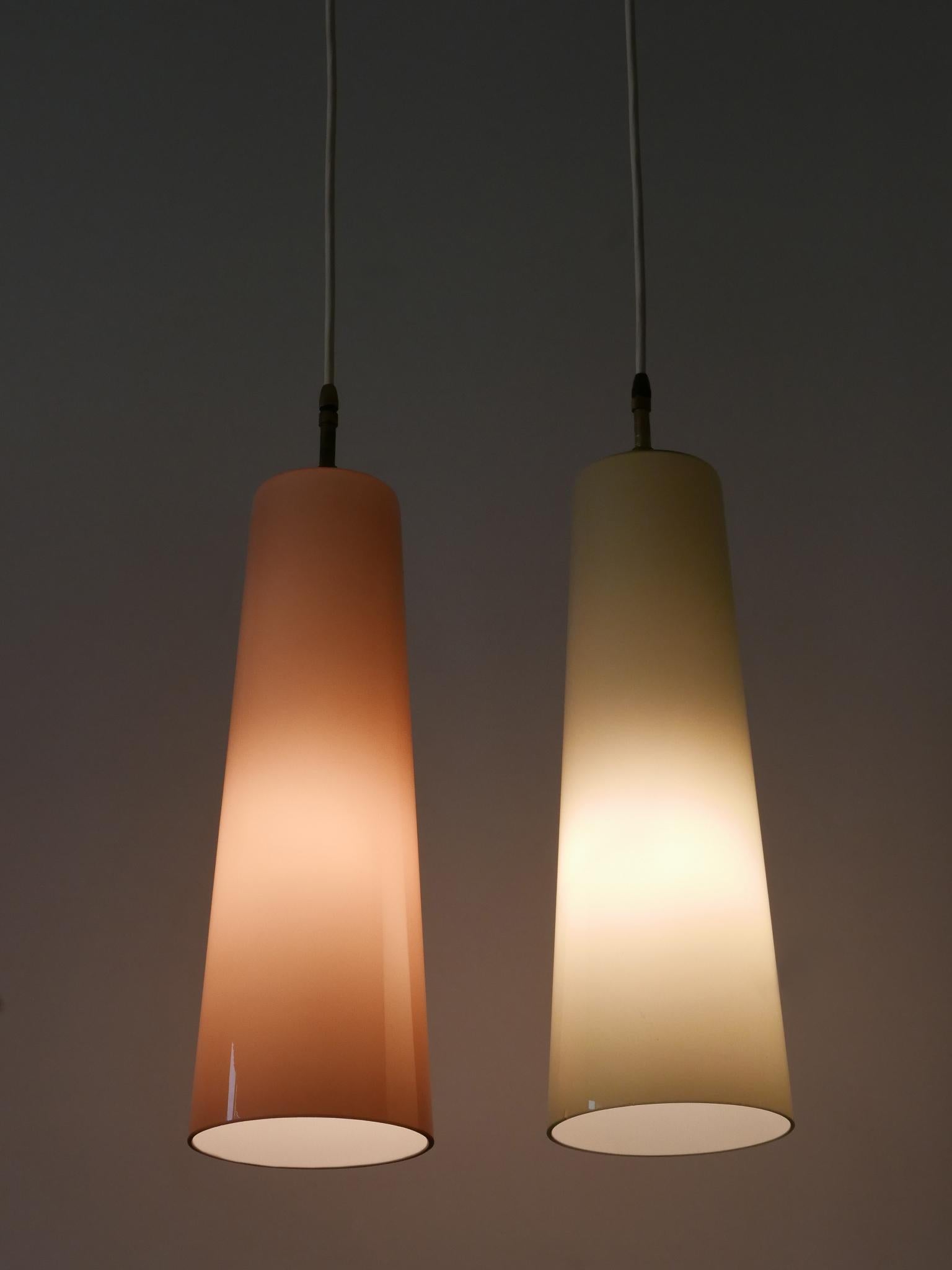 Set di due eleganti lampade a sospensione in vetro di Murano della metà del secolo scorso di Vistosi Italy 1950s in vendita 6