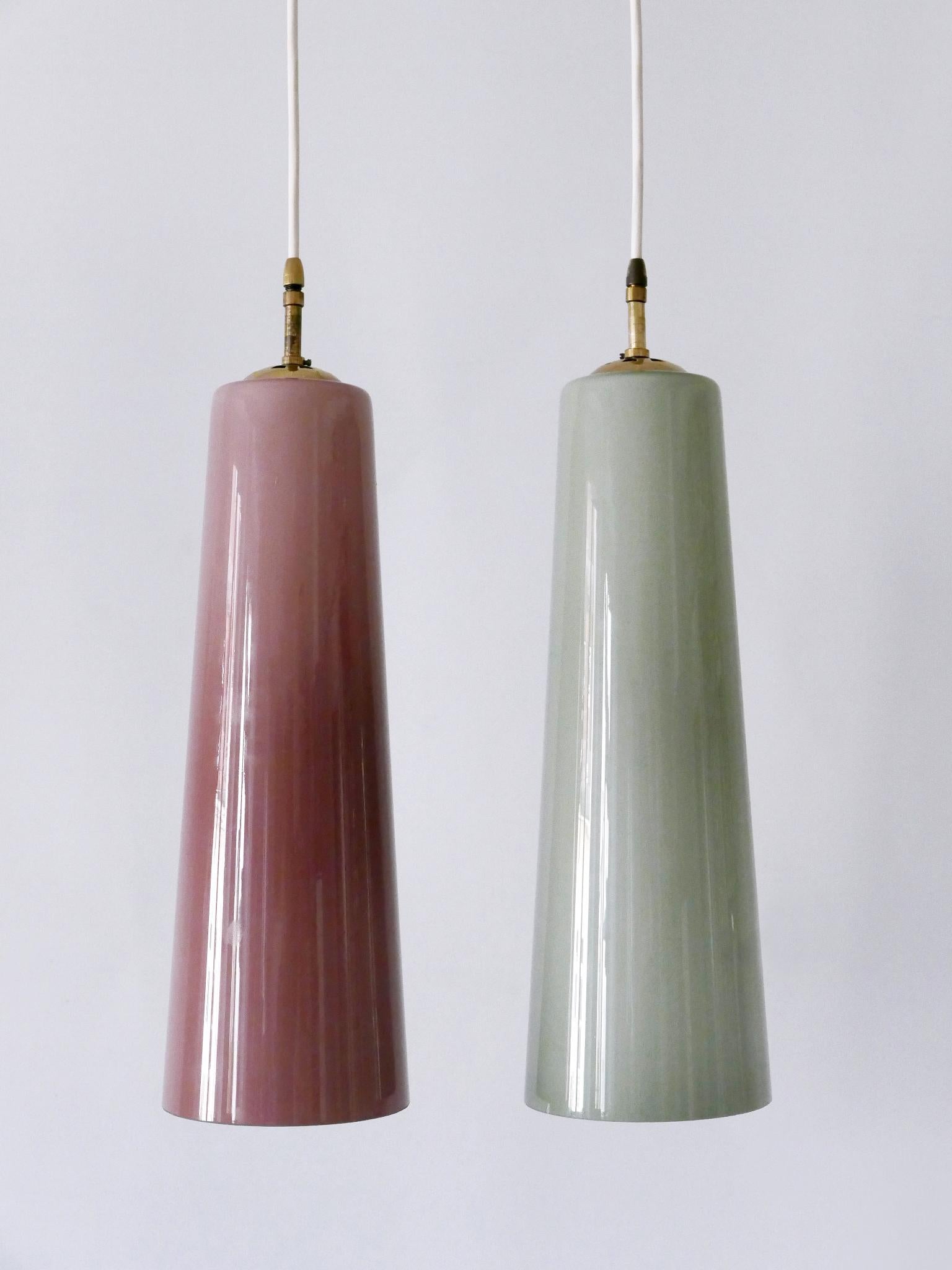 Set di due eleganti lampade a sospensione in vetro di Murano della metà del secolo scorso di Vistosi Italy 1950s in vendita 1