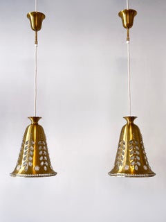 Set of Two Elegant Mid Century Pendant Lamps by Oswald Haerdtl for Lobmeyr 1950s