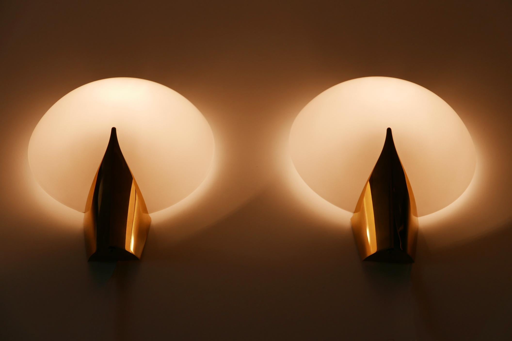 Set of Two Elegant Modernist Wall Lamps or Sconces by J.T. Kalmar, 1980s Austria For Sale 6