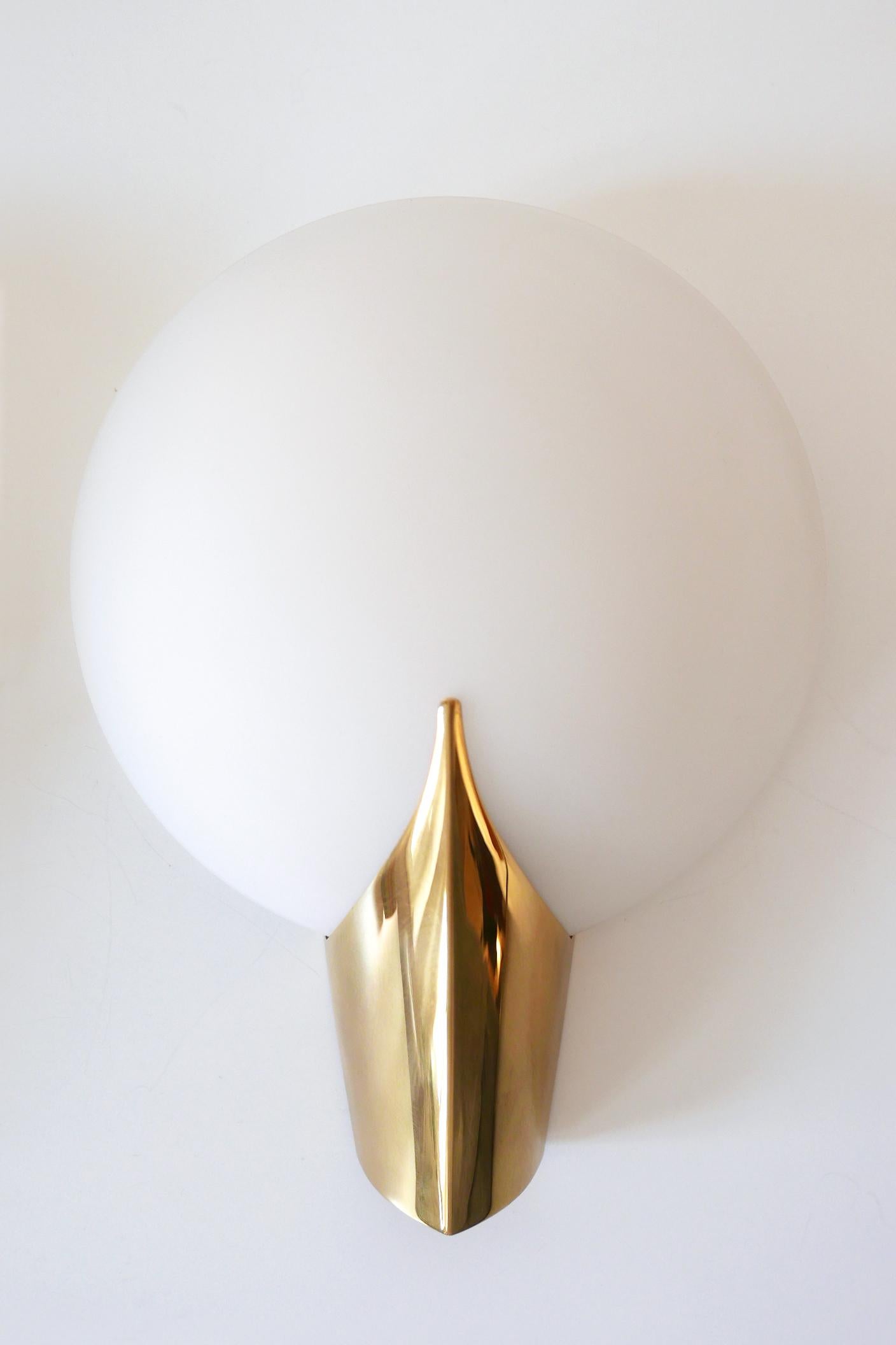 Late 20th Century Set of Two Elegant Modernist Wall Lamps or Sconces by J.T. Kalmar, 1980s Austria For Sale