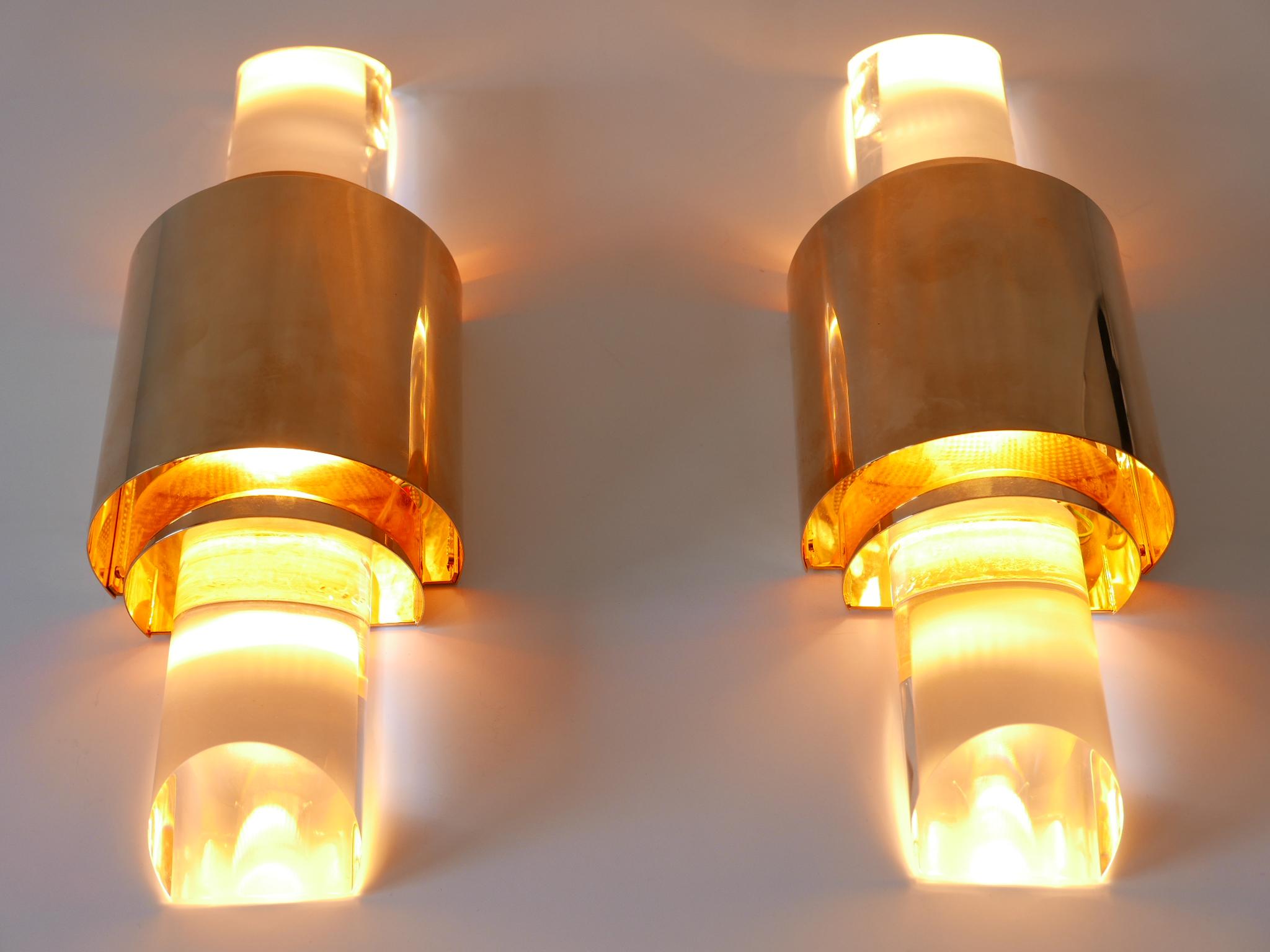 Set of Two Exceptional Gilt Brass & Lucite Sconces or Wall Lights Germany 1980s For Sale 6