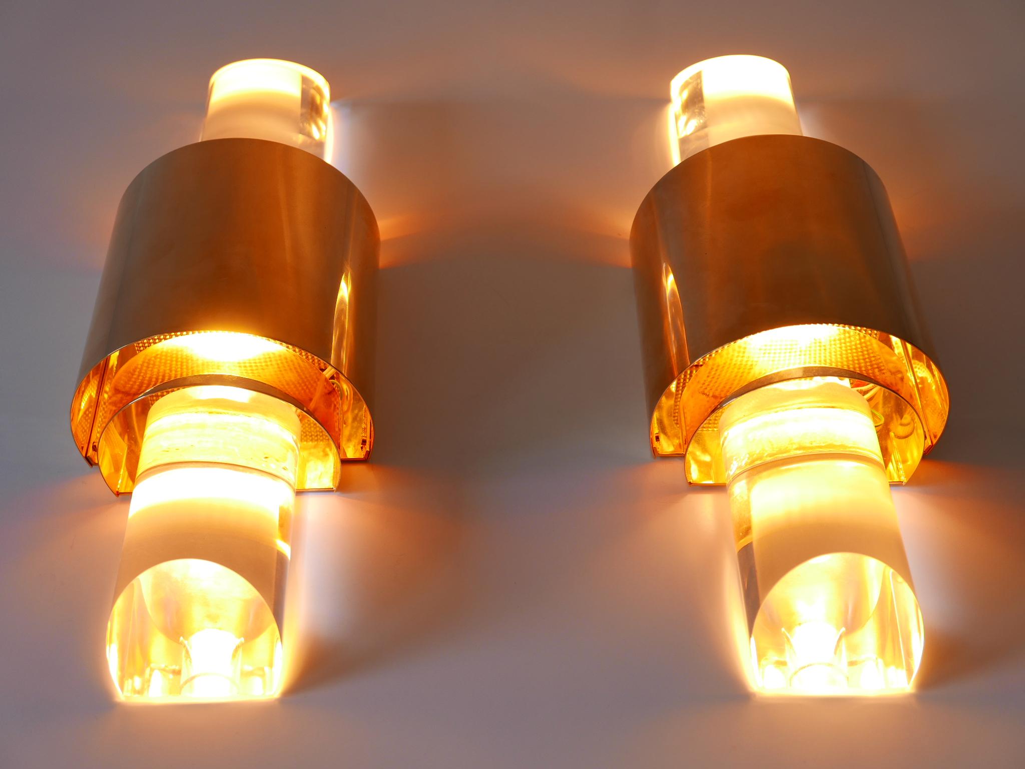 Set of Two Exceptional Gilt Brass & Lucite Sconces or Wall Lights Germany 1980s For Sale 8