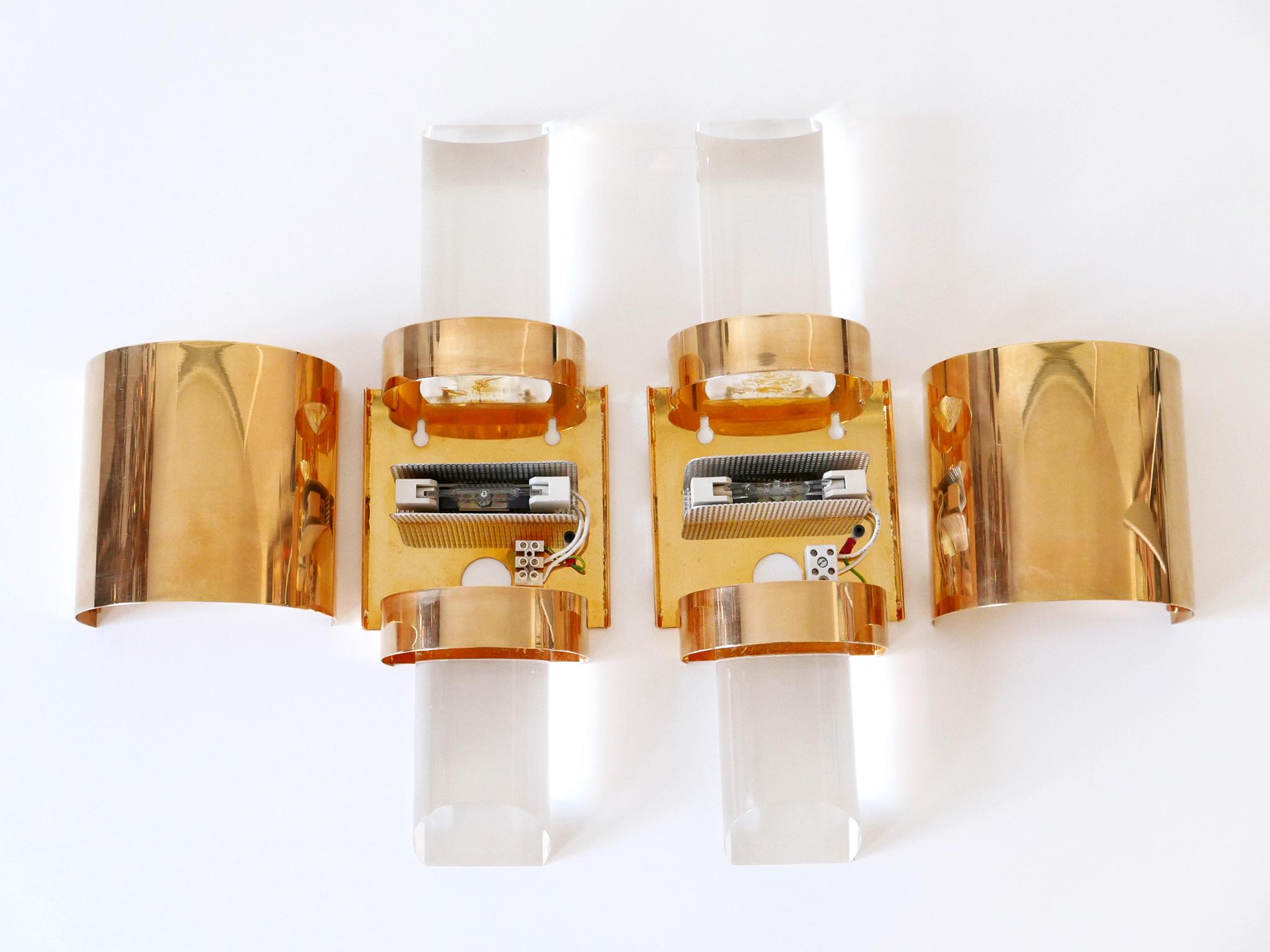 Set of Two Exceptional Gilt Brass & Lucite Sconces or Wall Lights Germany 1980s For Sale 13