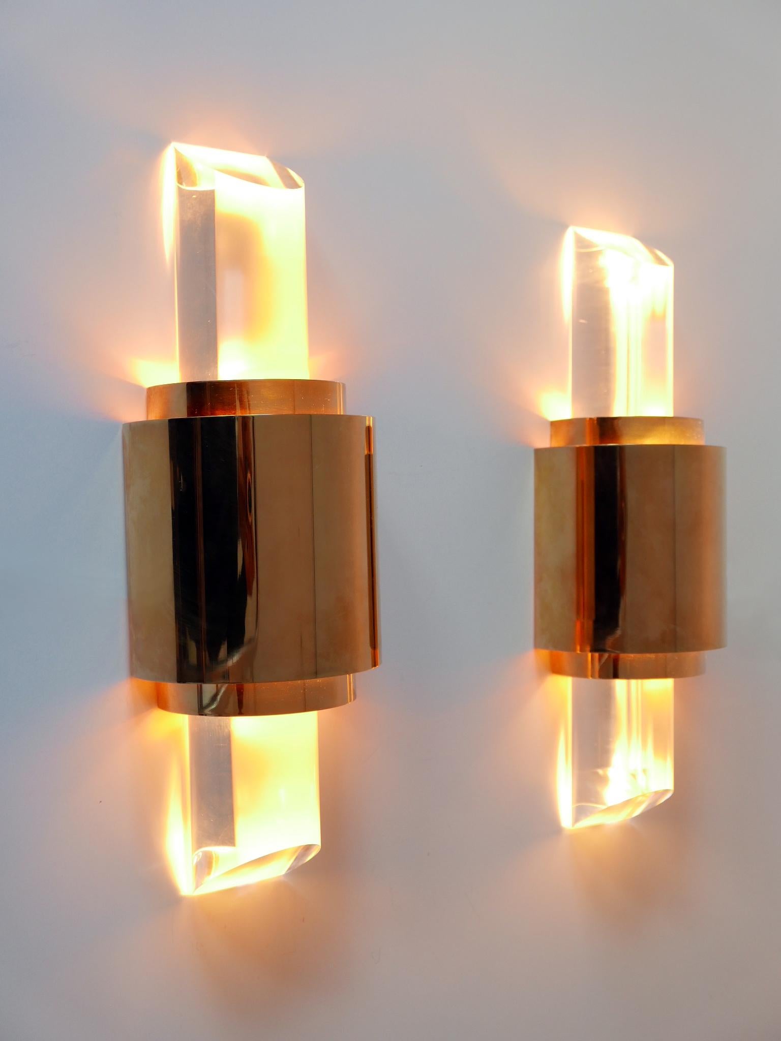 Set of Two Exceptional Gilt Brass & Lucite Sconces or Wall Lights Germany 1980s For Sale 1