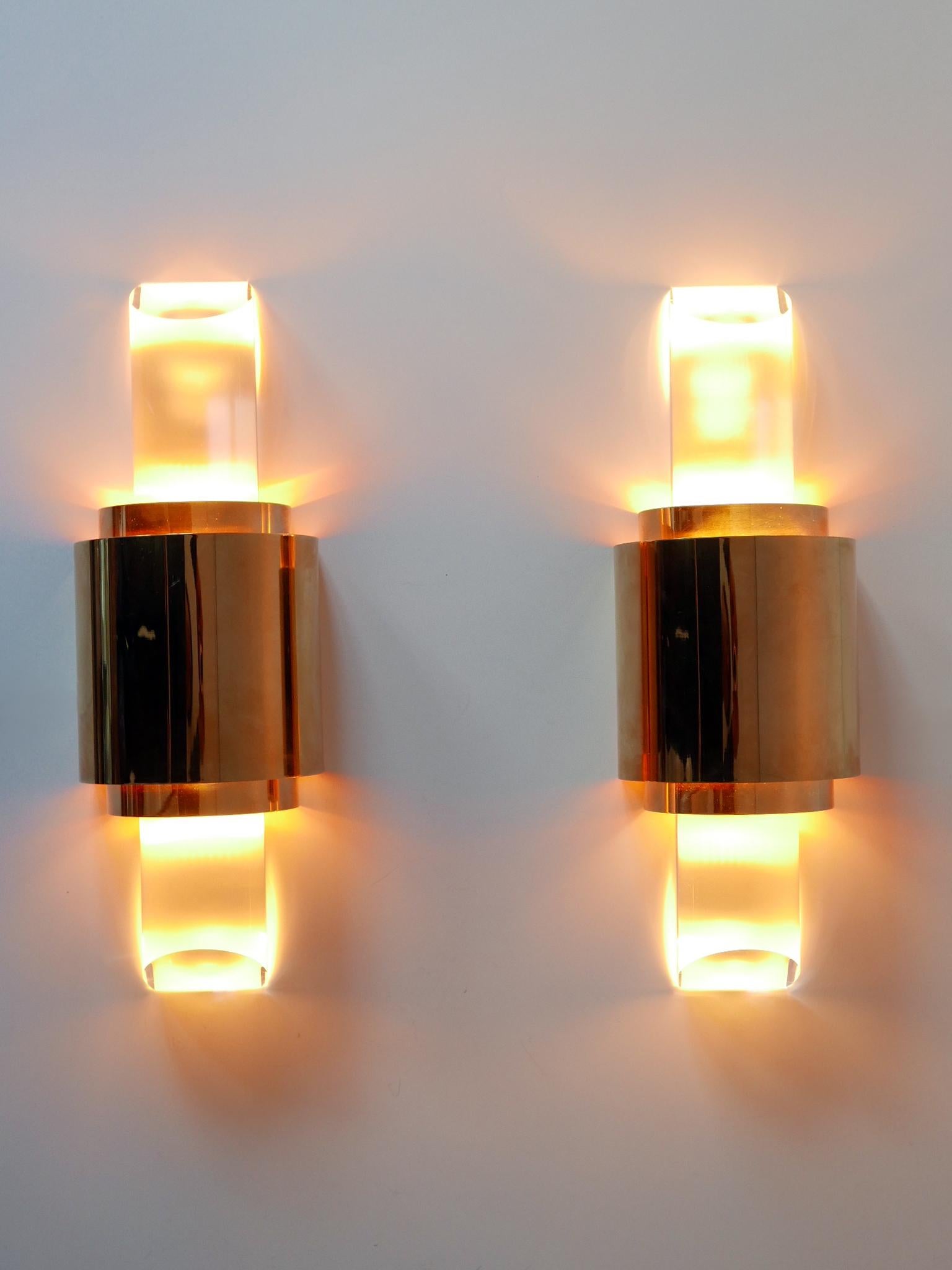 Set of Two Exceptional Gilt Brass & Lucite Sconces or Wall Lights Germany 1980s For Sale 3