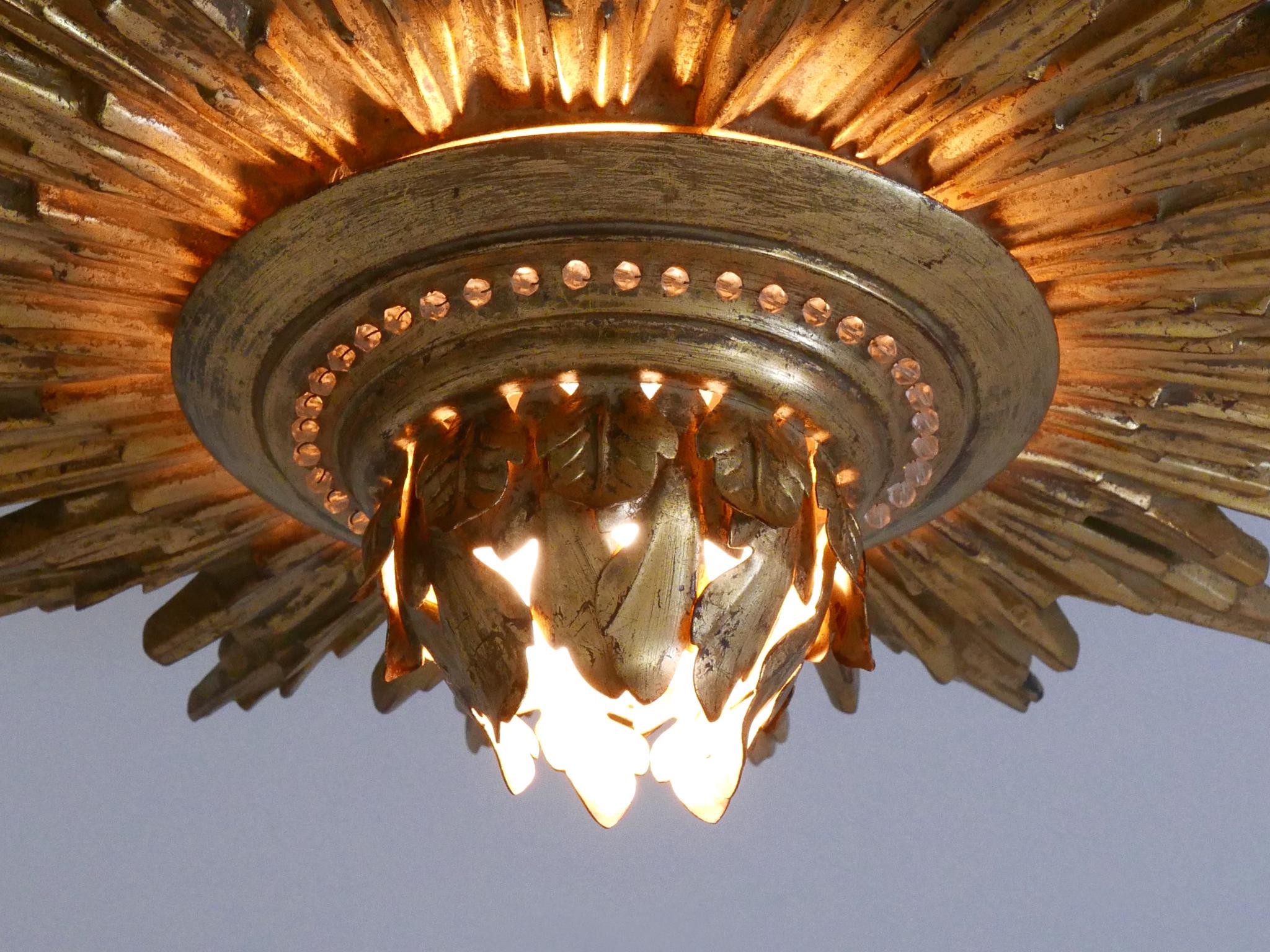 Set of Two Exceptional Mid Century Modern Gilt Flush Mounts or Sconces 1950s en venta 7