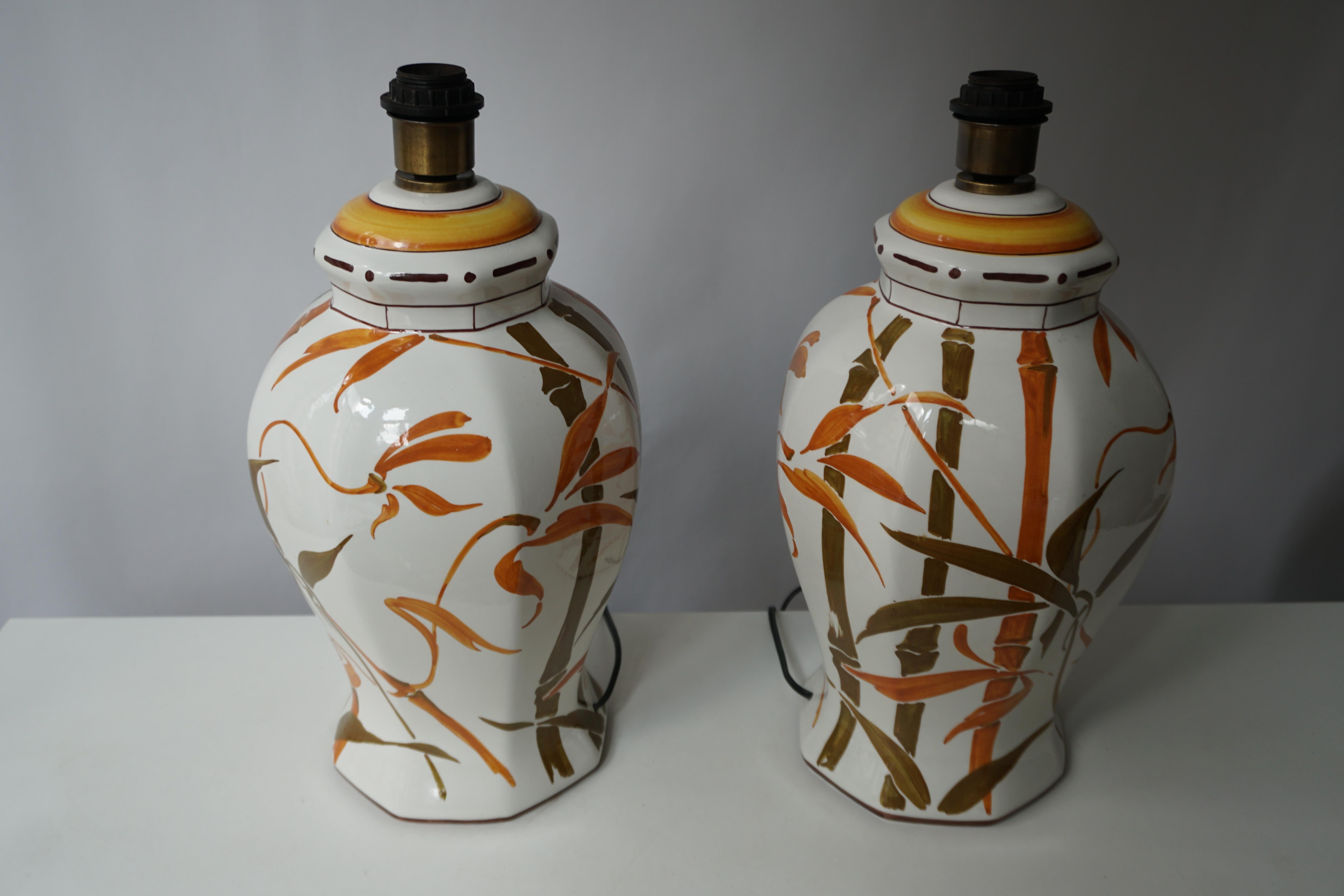 Set von zwei außergewöhnlichen Mid-Century-Modern-Tischlampen aus Keramik und Bambus, Italien im Zustand „Gut“ im Angebot in Antwerp, BE