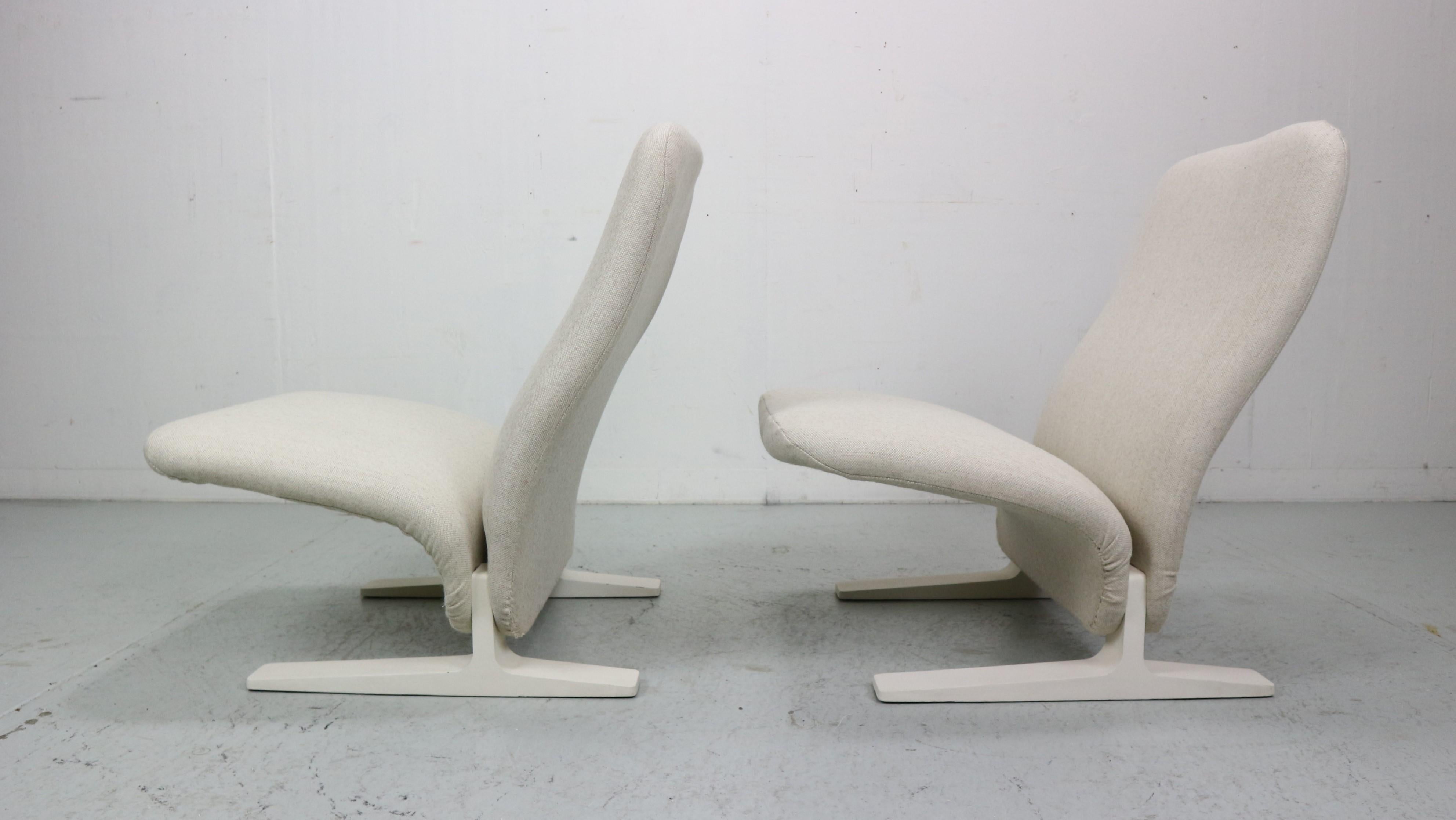 Mid-Century Modern Set of two F780 Concorde Lounge Chairs by Pierre Paulin for Artifort, 1960s For Sale