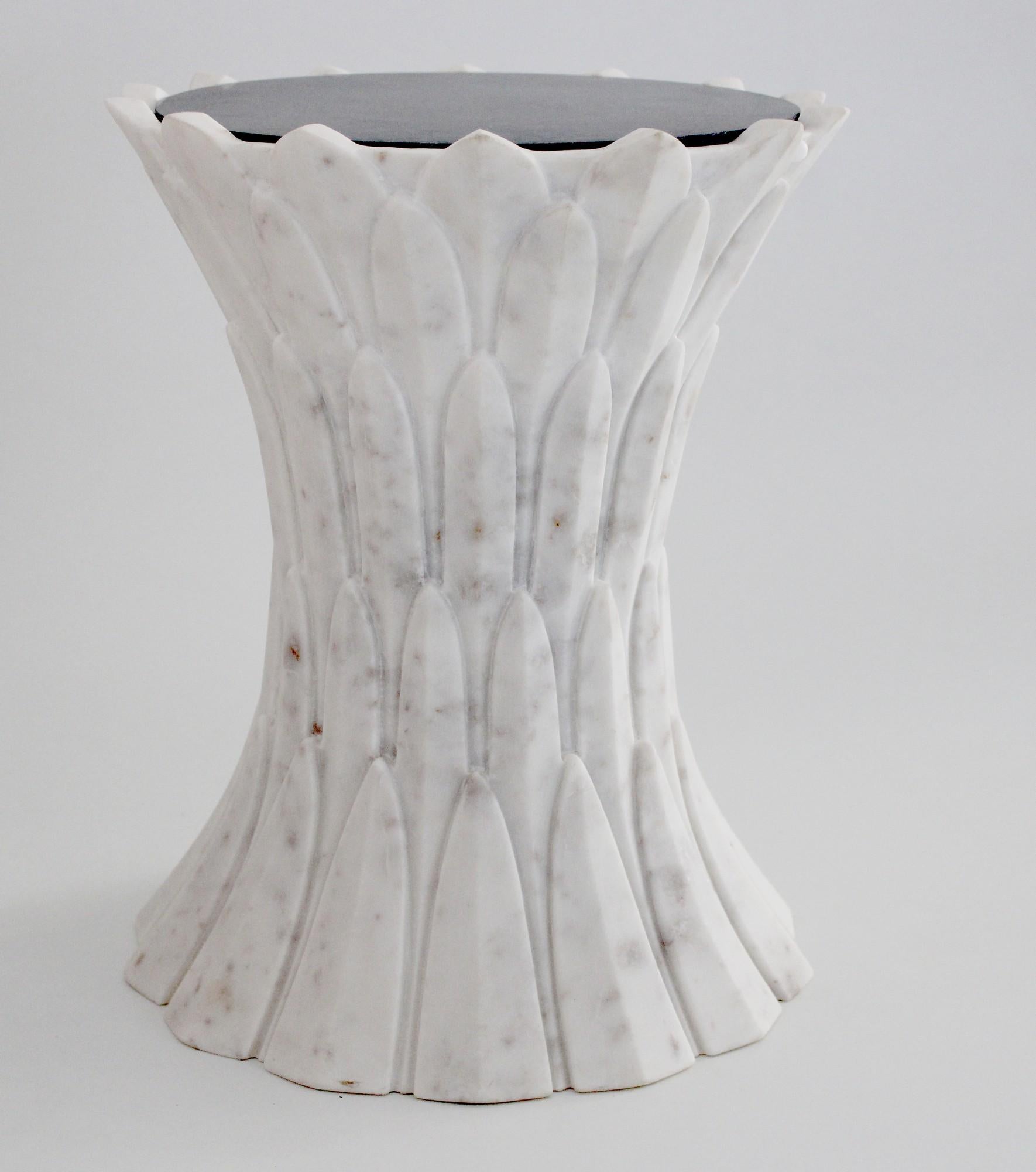 Hand-Carved Set of Two Feathers Side Tables in Agra White Marble Handcrafted in India For Sale