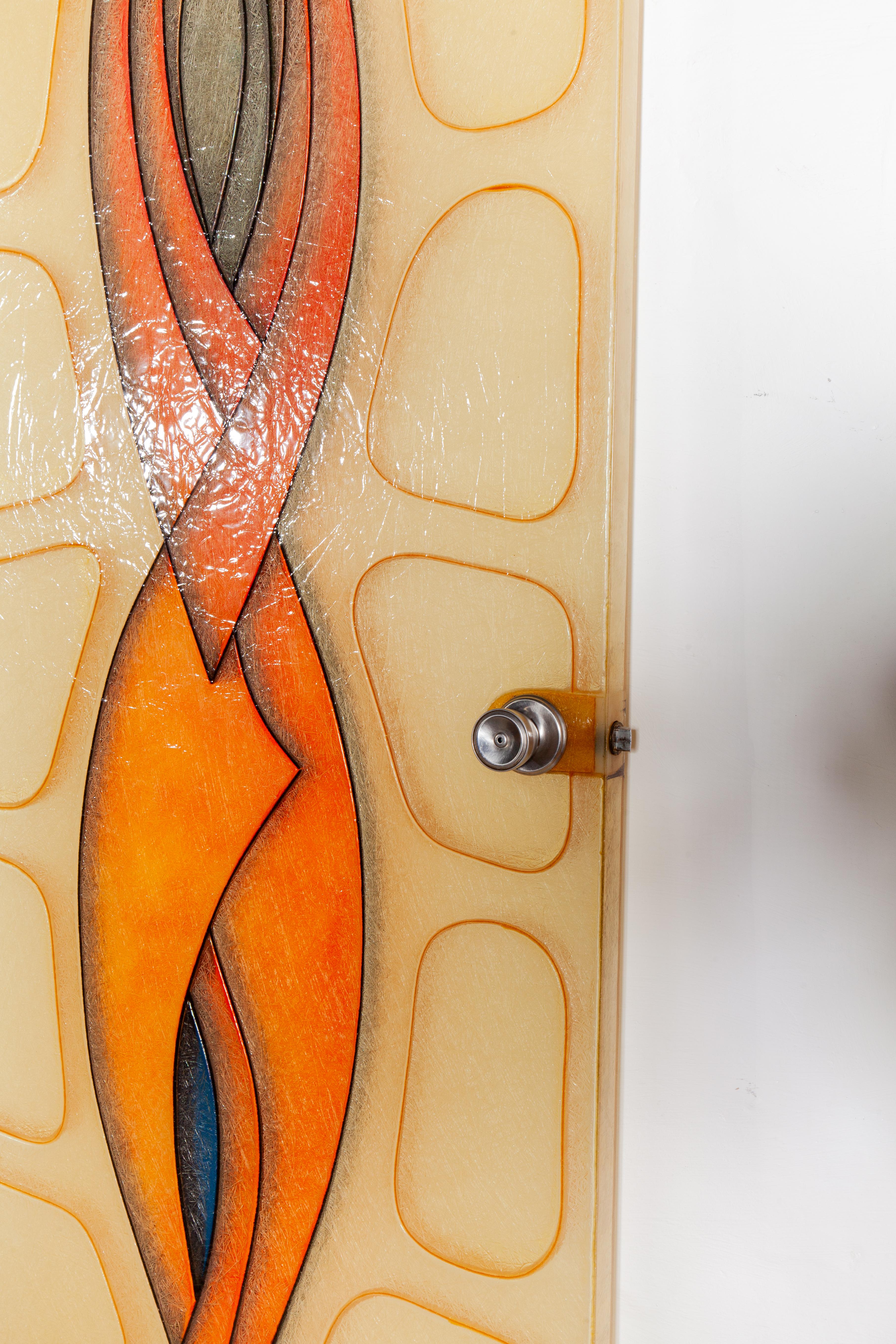 Belga Set di due porte per interni in fibra di vetro con figure stilizzate, anni '70, Belgio in vendita