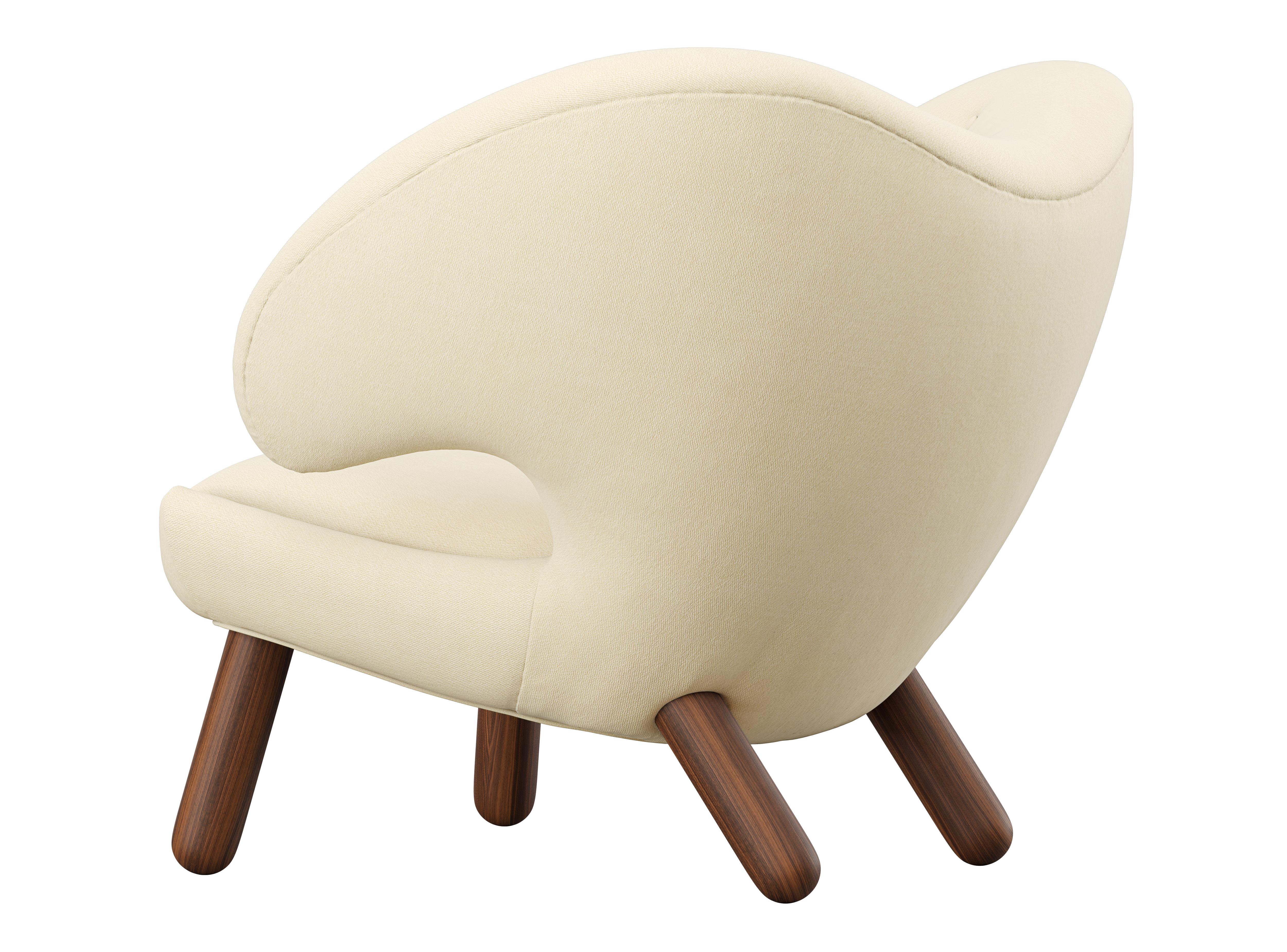 Modern Set of Two Finn Juhl Pelican Chair Upholstered in Wood and Fabric