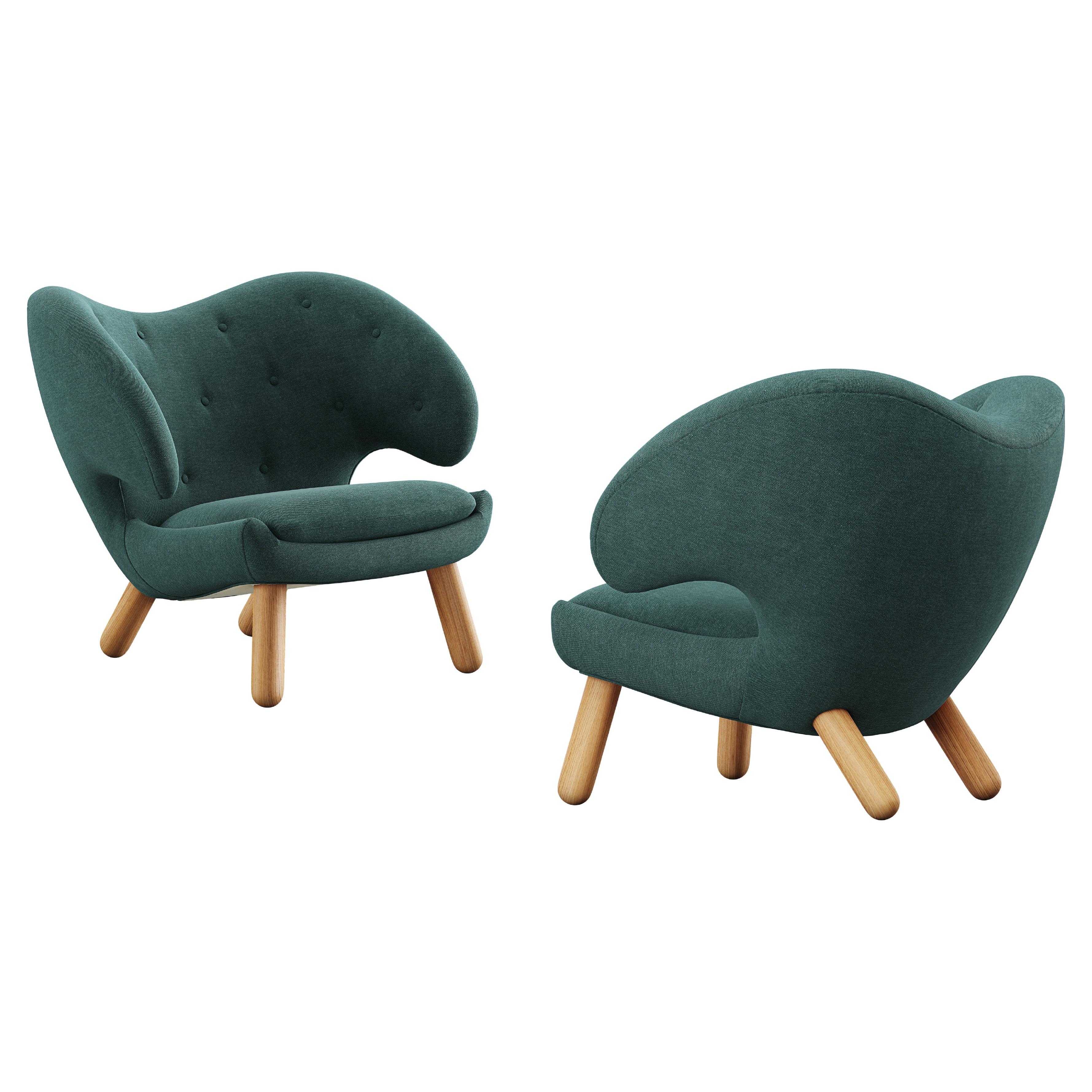 Set of Two Finn Juhl Pelican Chairs Upholstered in Wood and Fabric