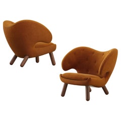 Set of Two Finn Juhl Pelican Chairs Upholstered in Wood and Fabric