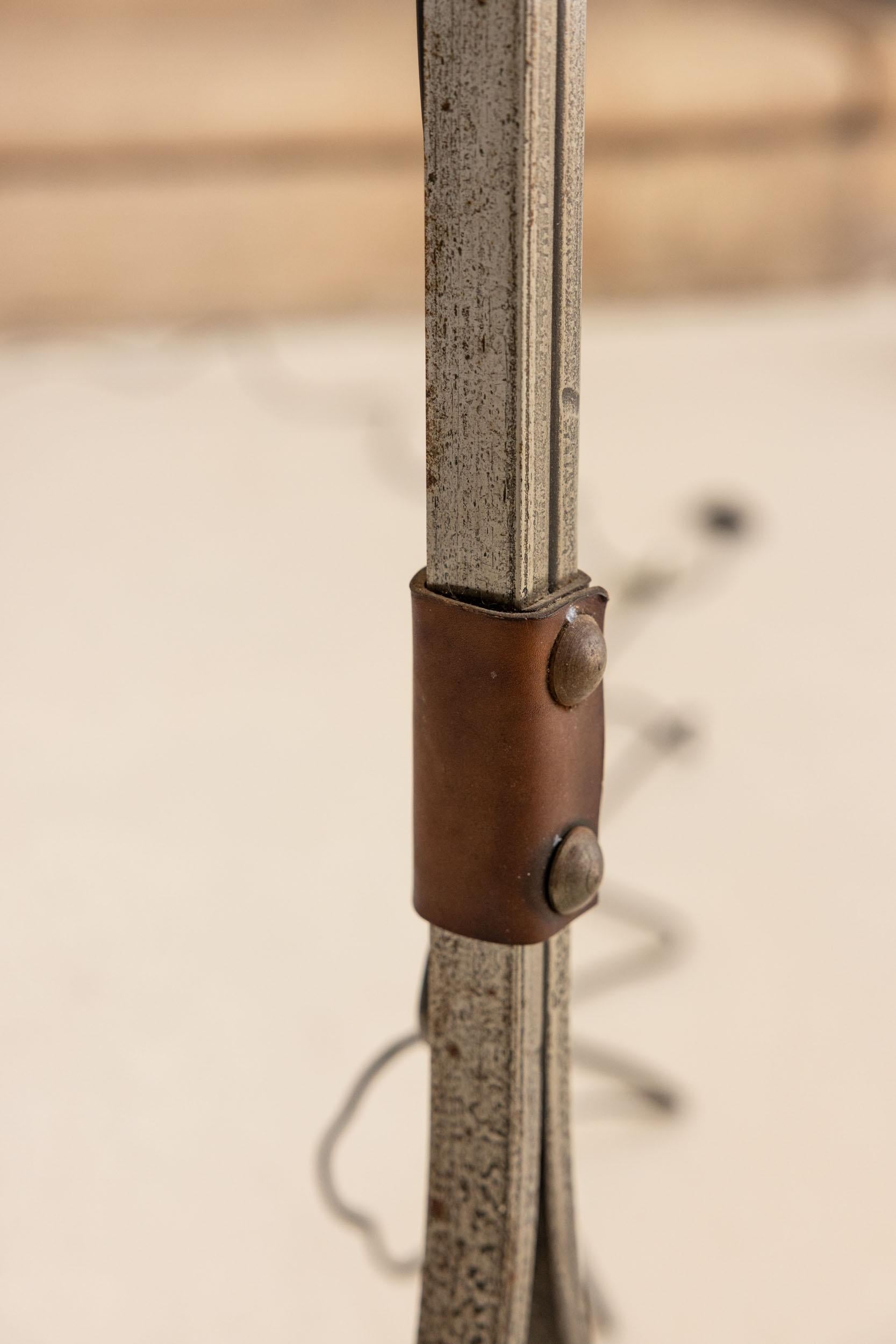 Set di due lampade da terra attribuite a Jean-Pierre Ryckaert, Francia, 1960 in vendita 8