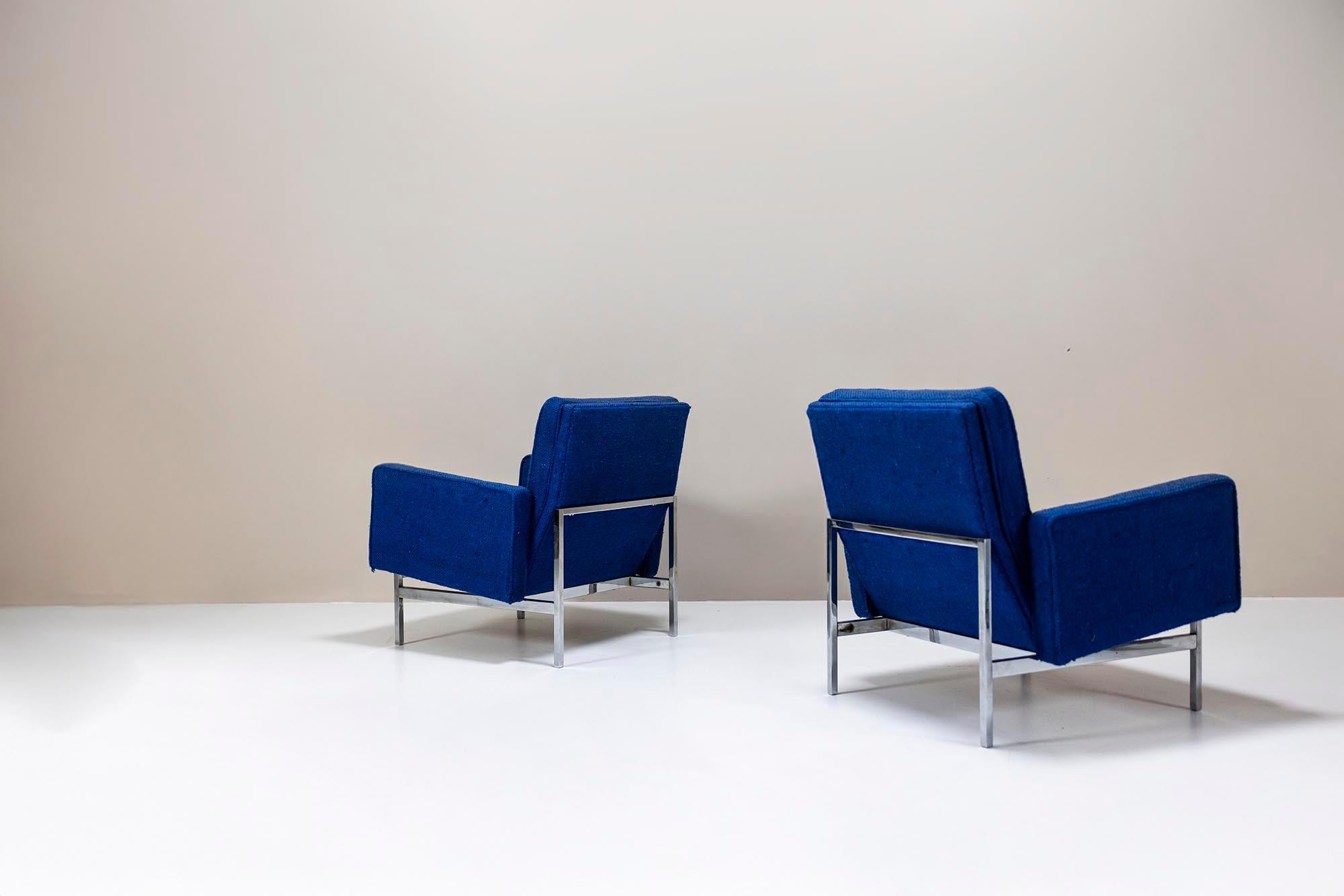 Mid-Century Modern Ensemble de deux fauteuils Florence Knoll en tapisserie bleue d'origine, États-Unis, années 1950 en vente