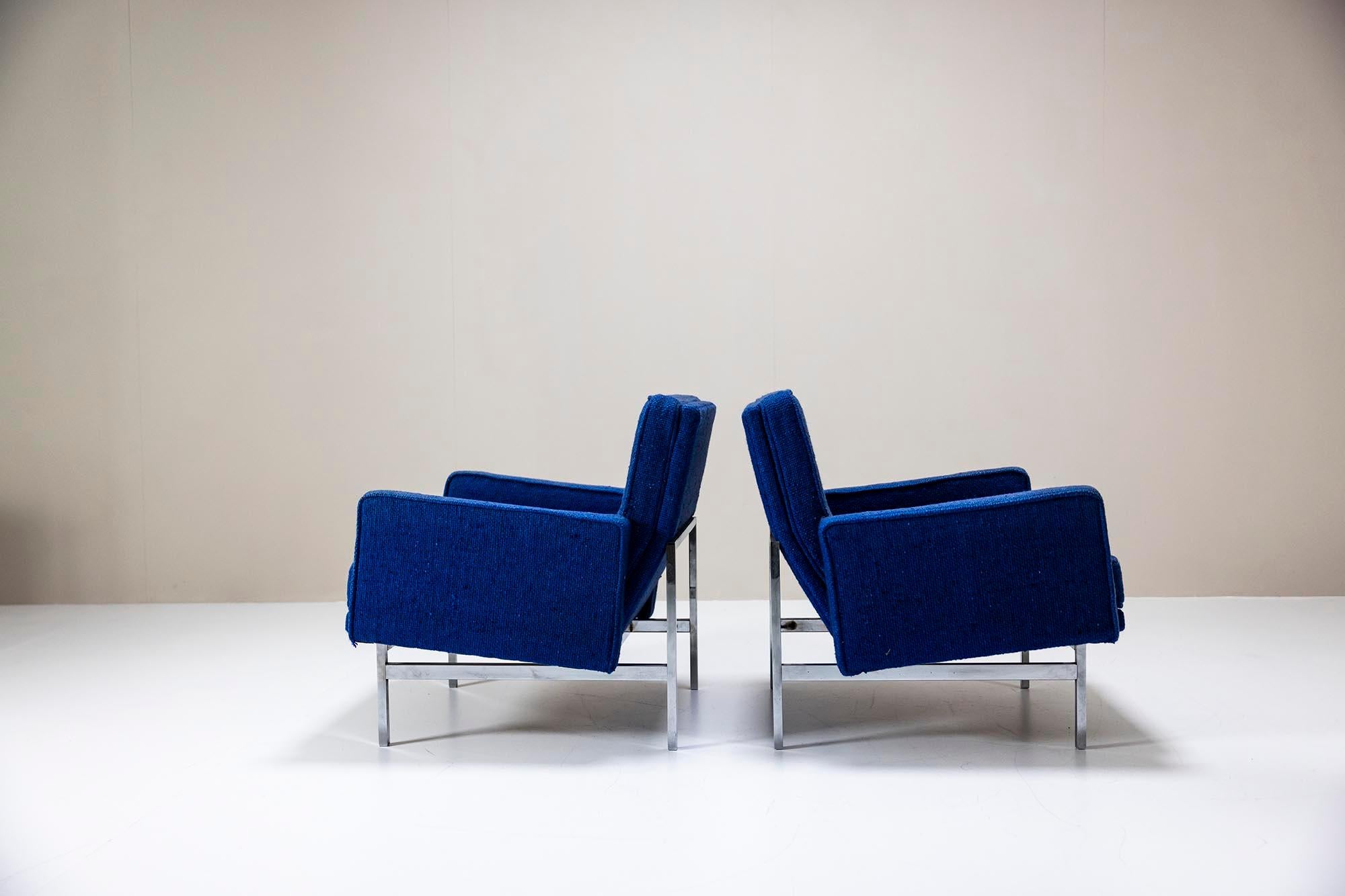 Américain Ensemble de deux fauteuils Florence Knoll en tapisserie bleue d'origine, États-Unis, années 1950 en vente