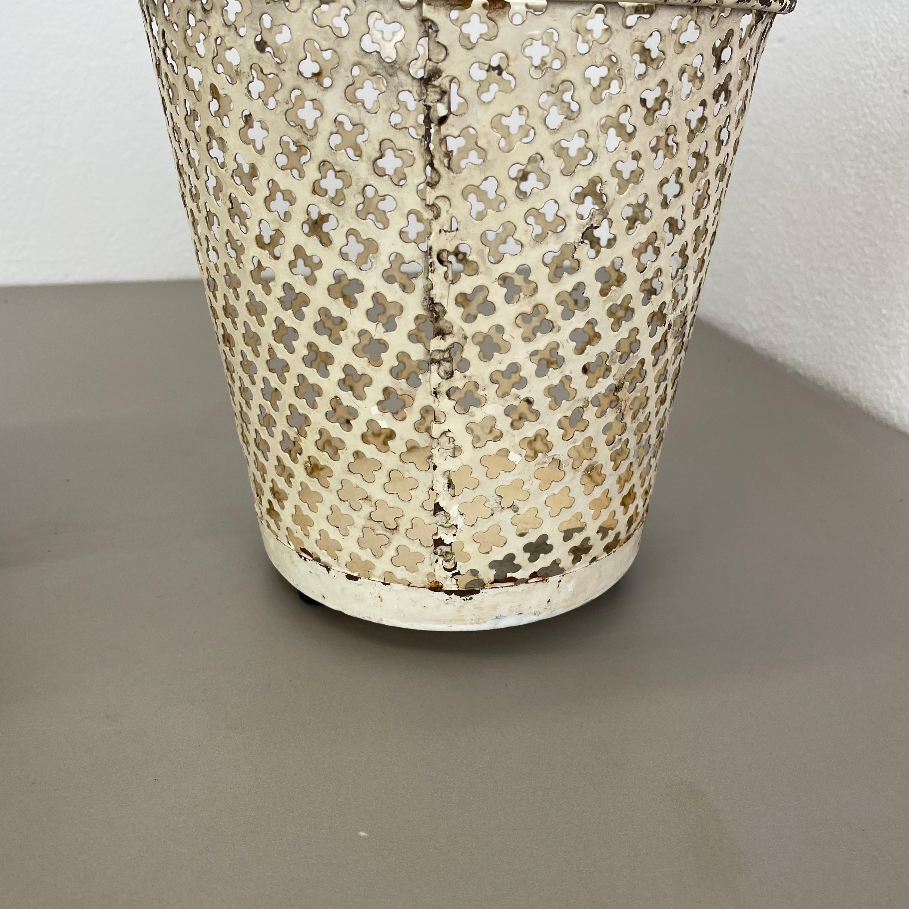 Set di due vasi porta piante di Mathieu Mategot Attr., Francia 1950 in vendita 10