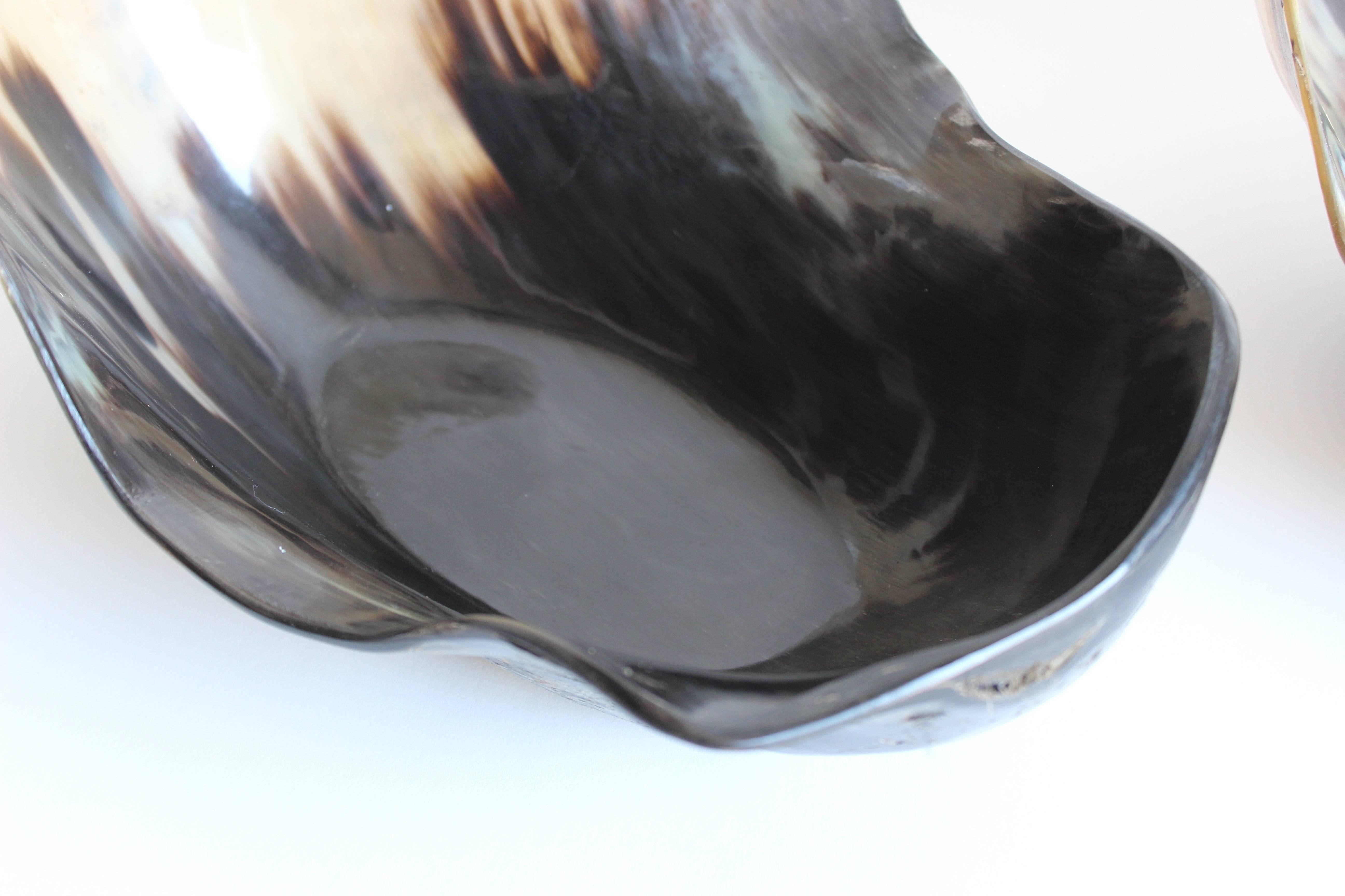 Set of Two Free-Form Horn Bowls 3