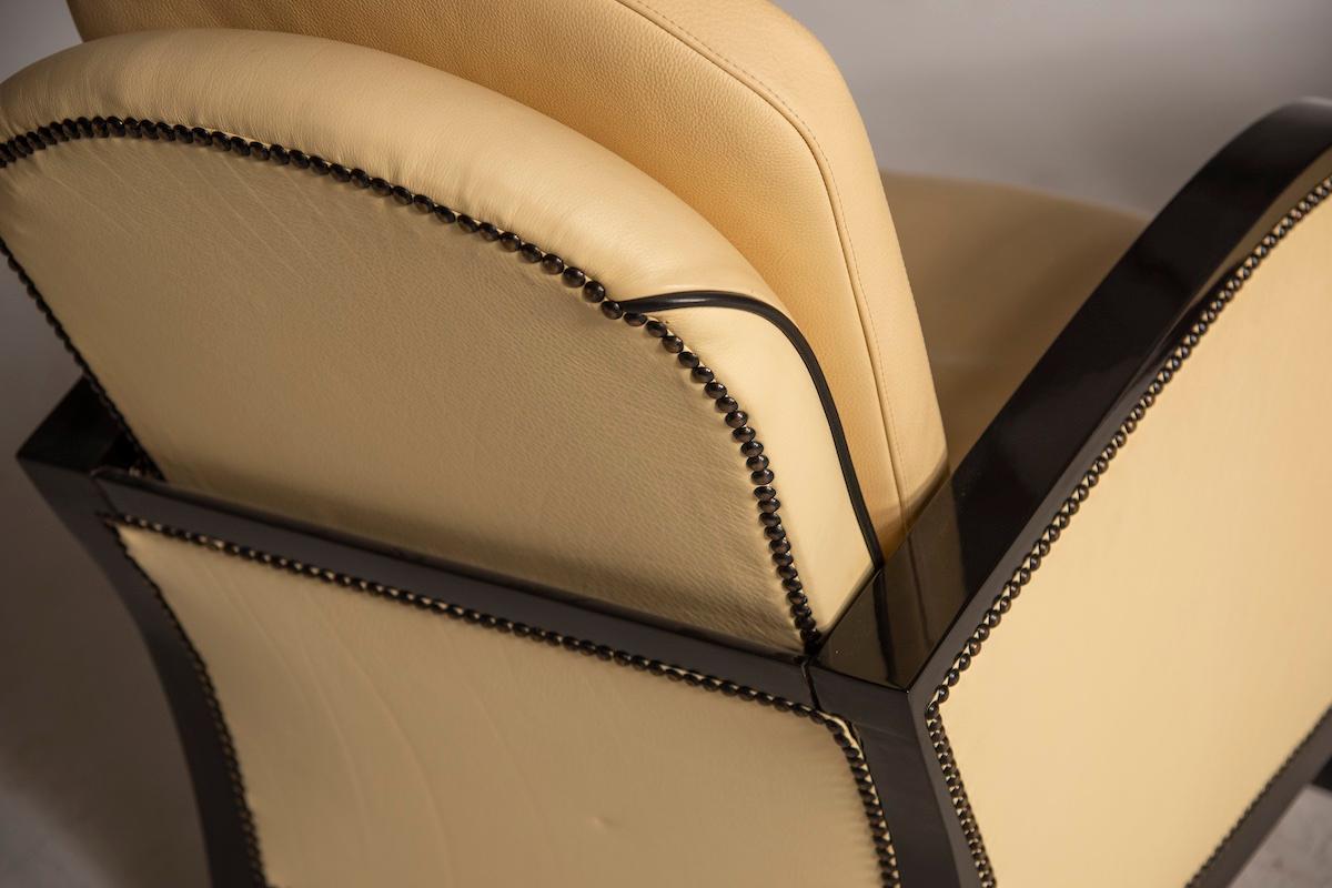 Set of Two French Art Deco Armchairs en venta 6