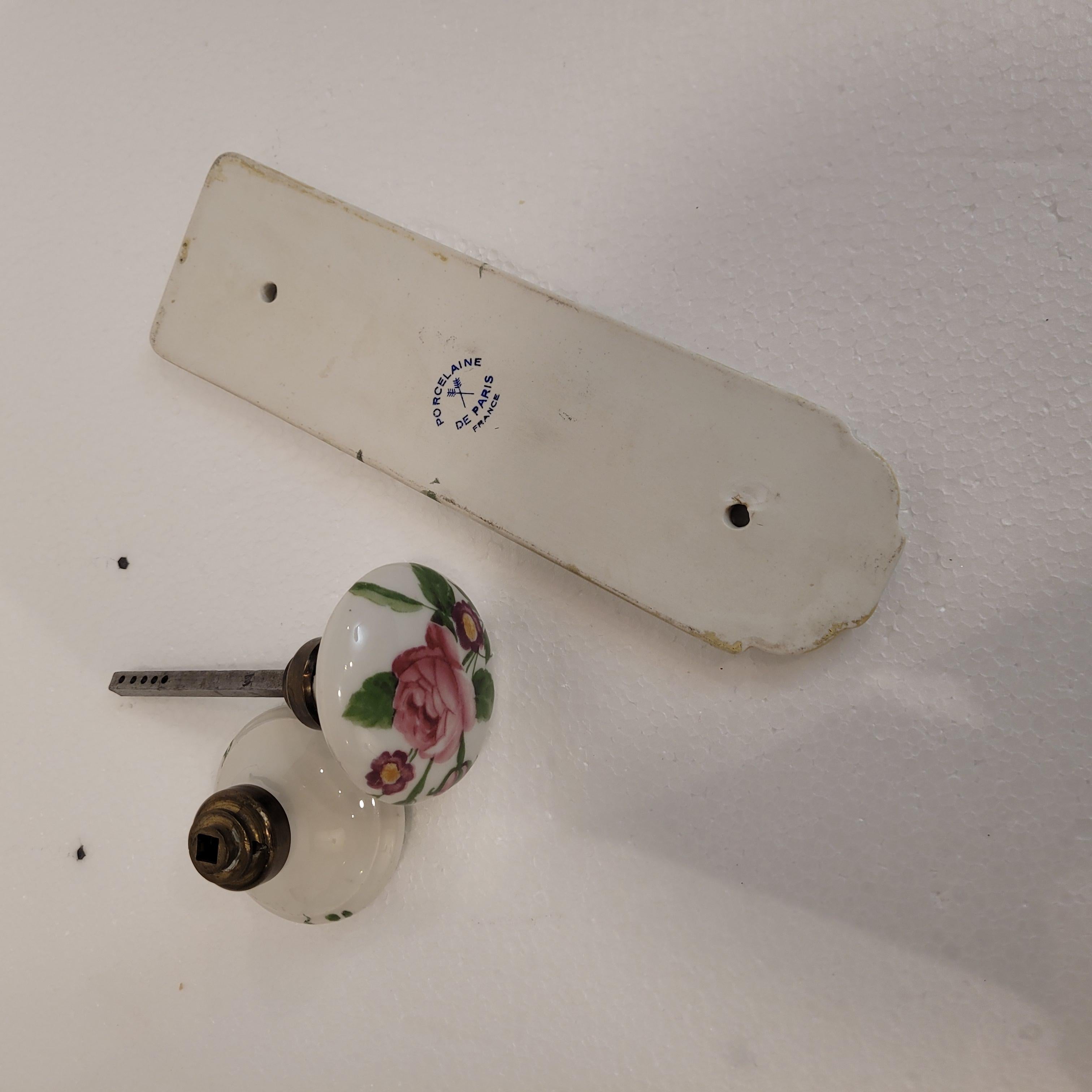 Set di due pomelli per porte francesi in porcellana Vieux París. in vendita 4