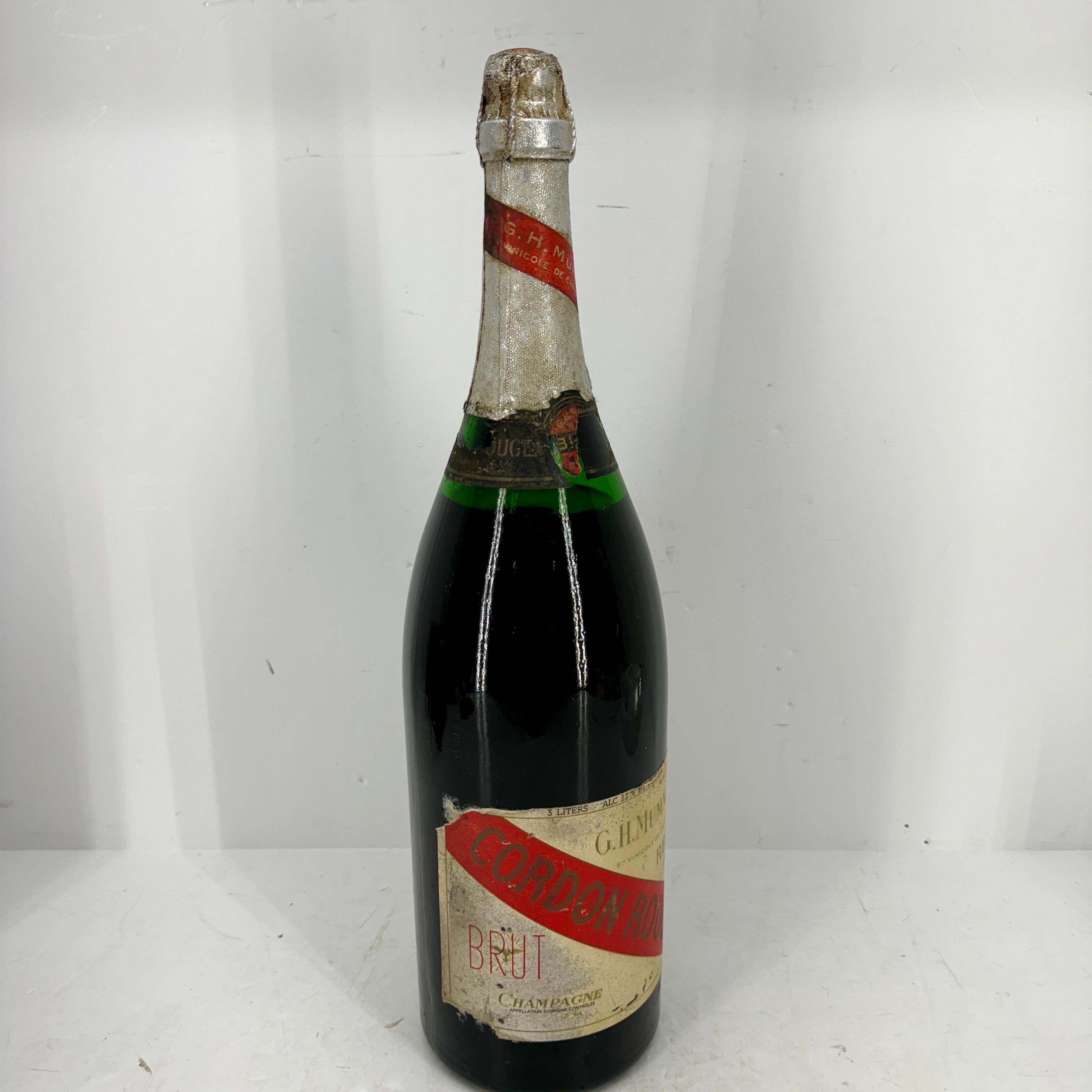 Set of Two French Giant Champagne Wine Bottles, Gordon Rouge and Chauvenet For Sale 3