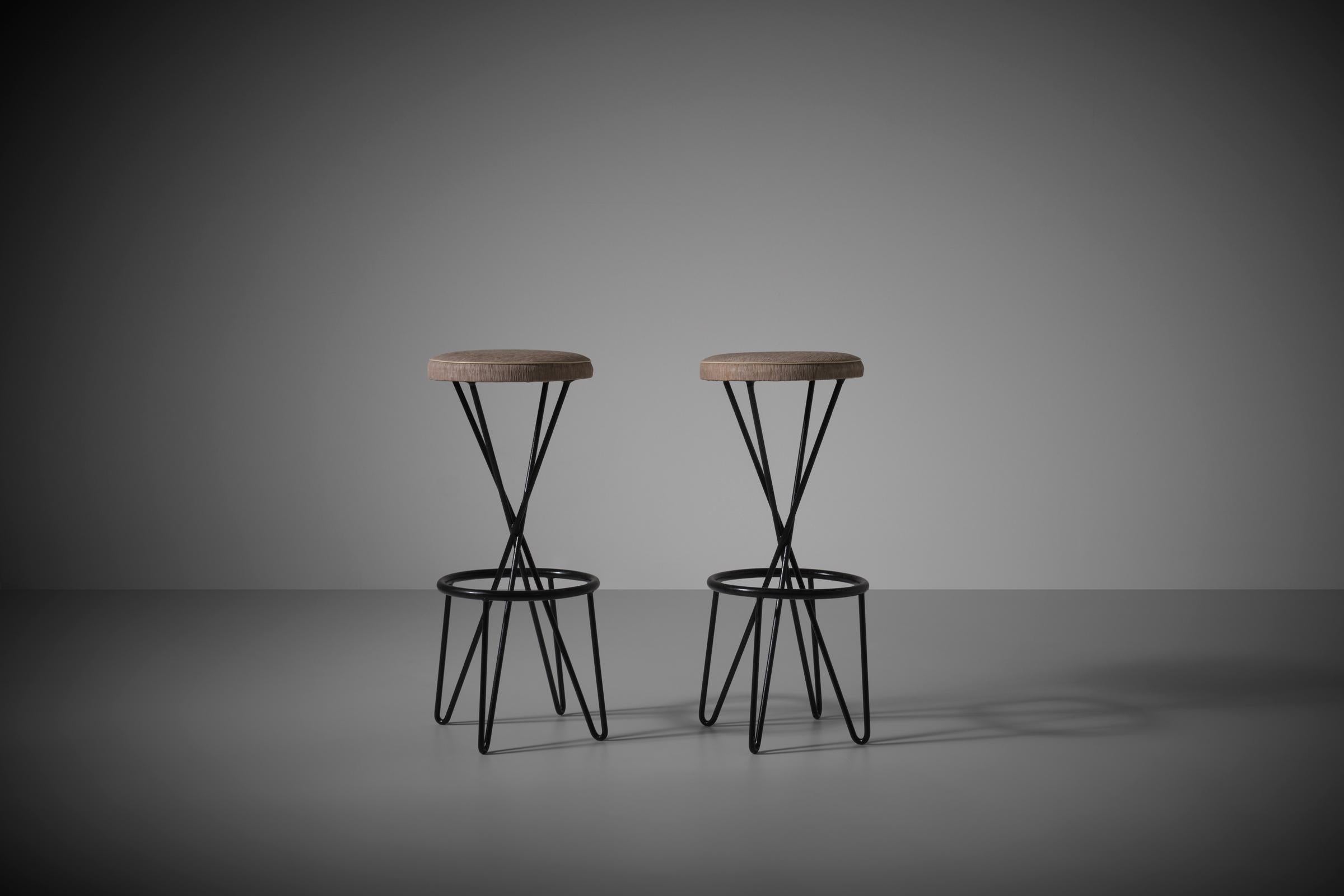 European Set of two French Hairpin legged bar stools, 1950s For Sale