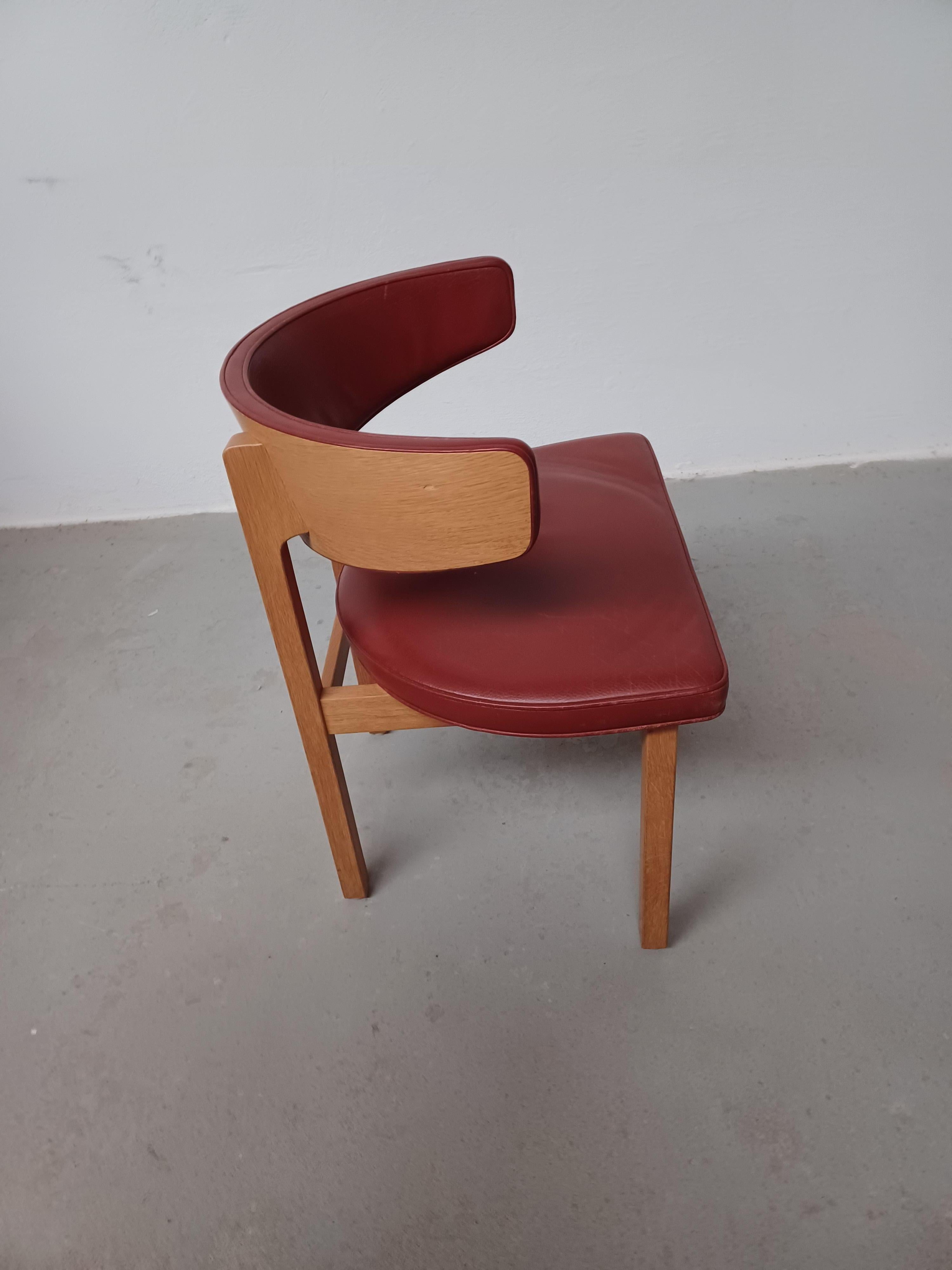 Set of Two Fully Restored Danish Borge Mogensen Customizable Armchairs in Oak For Sale 7