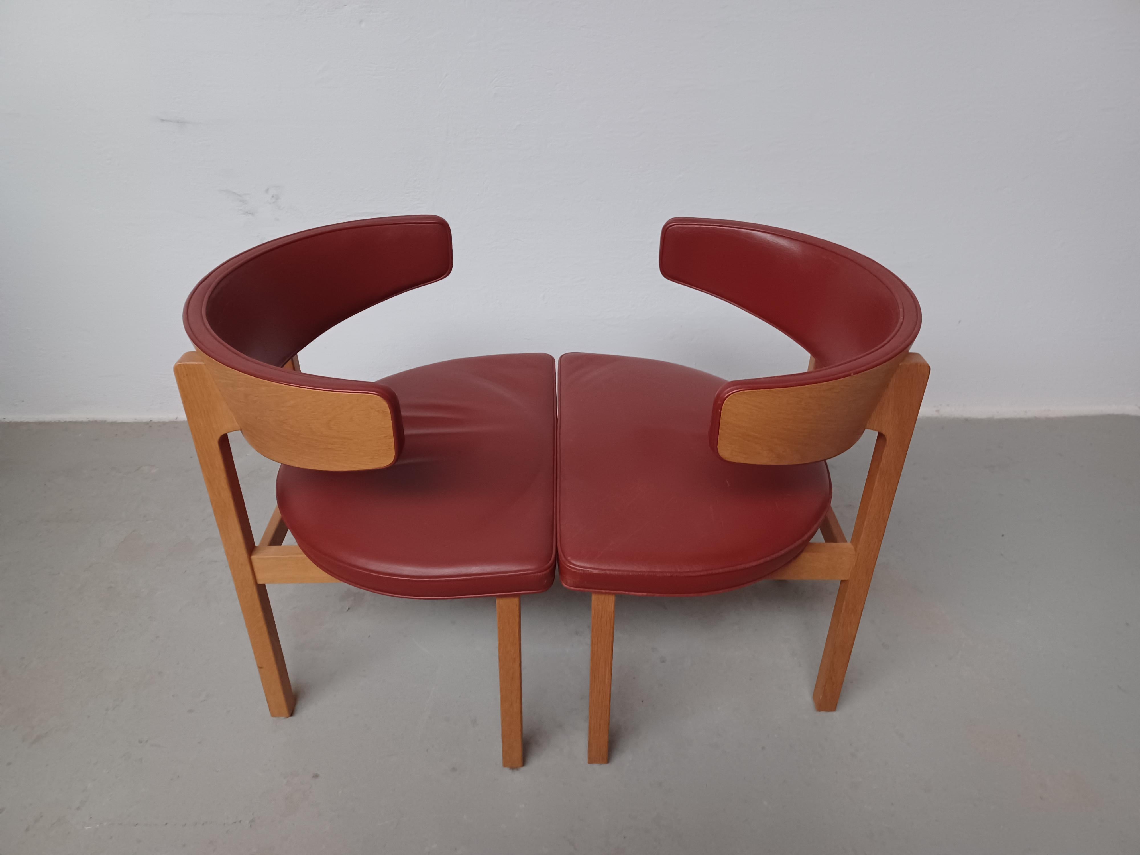 Set of Two Fully Restored Danish Borge Mogensen Customizable Armchairs in Oak In Excellent Condition For Sale In Knebel, DK