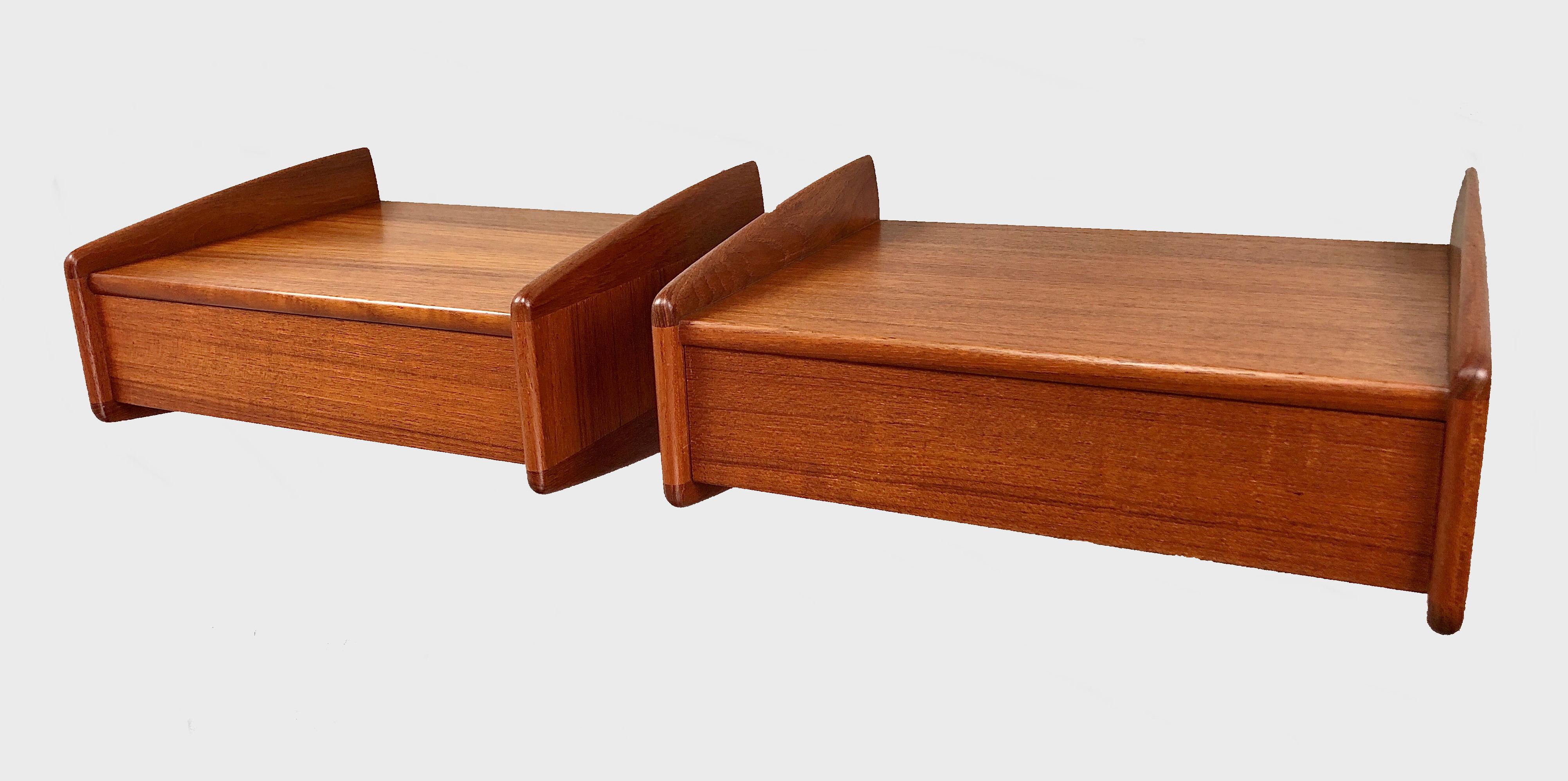 Scandinavian Modern Set of Two Fully Restored Danish Melvin Mikkelsen Floating Nightstands in Teak