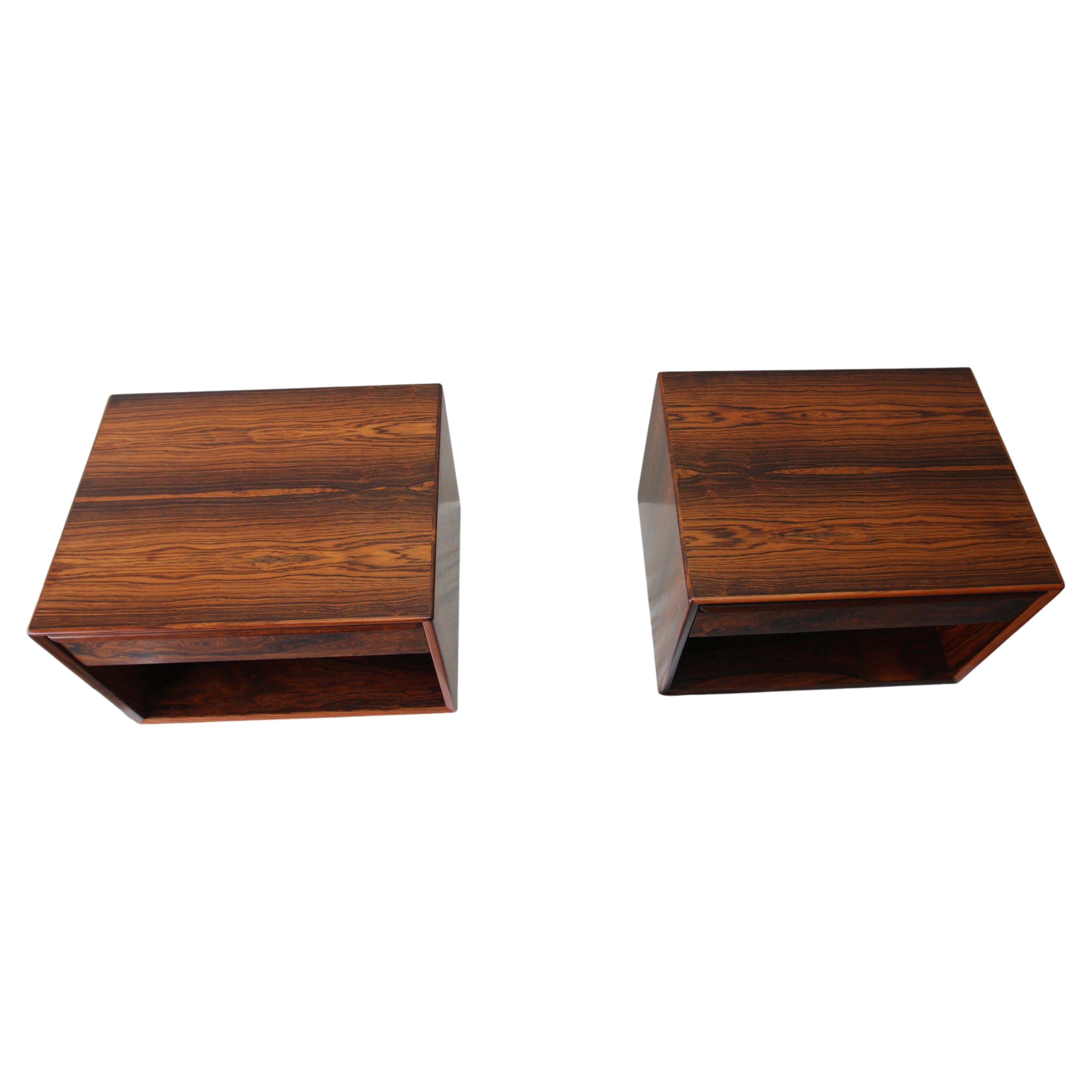  Set of Two Fully Restored Westnofa Danish Floating Rosewood Nightstands In Good Condition For Sale In Las Vegas, NV