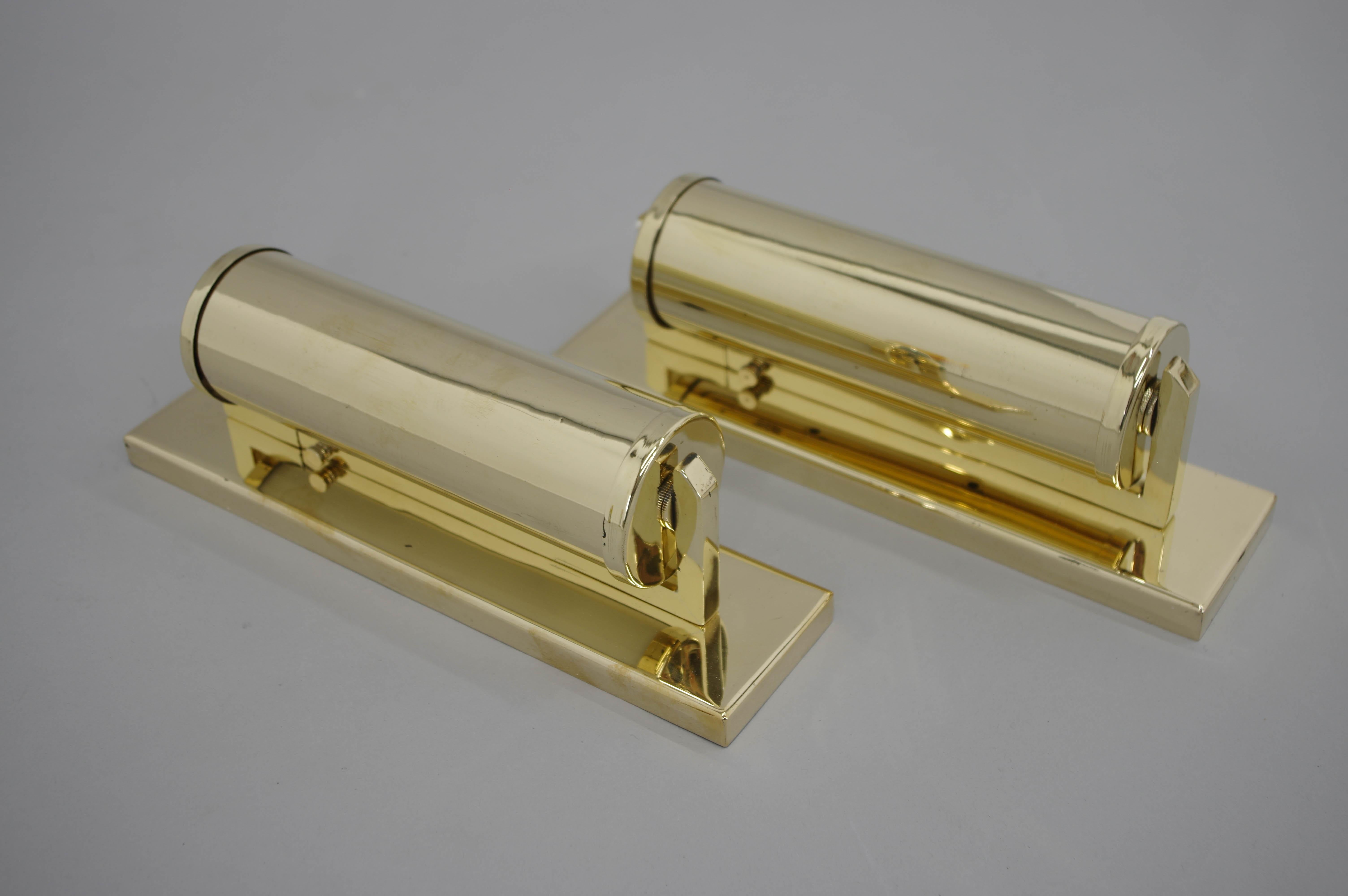 Art Deco Set of Two Functionalist Brass Wall Lights, 1930s, Restored For Sale