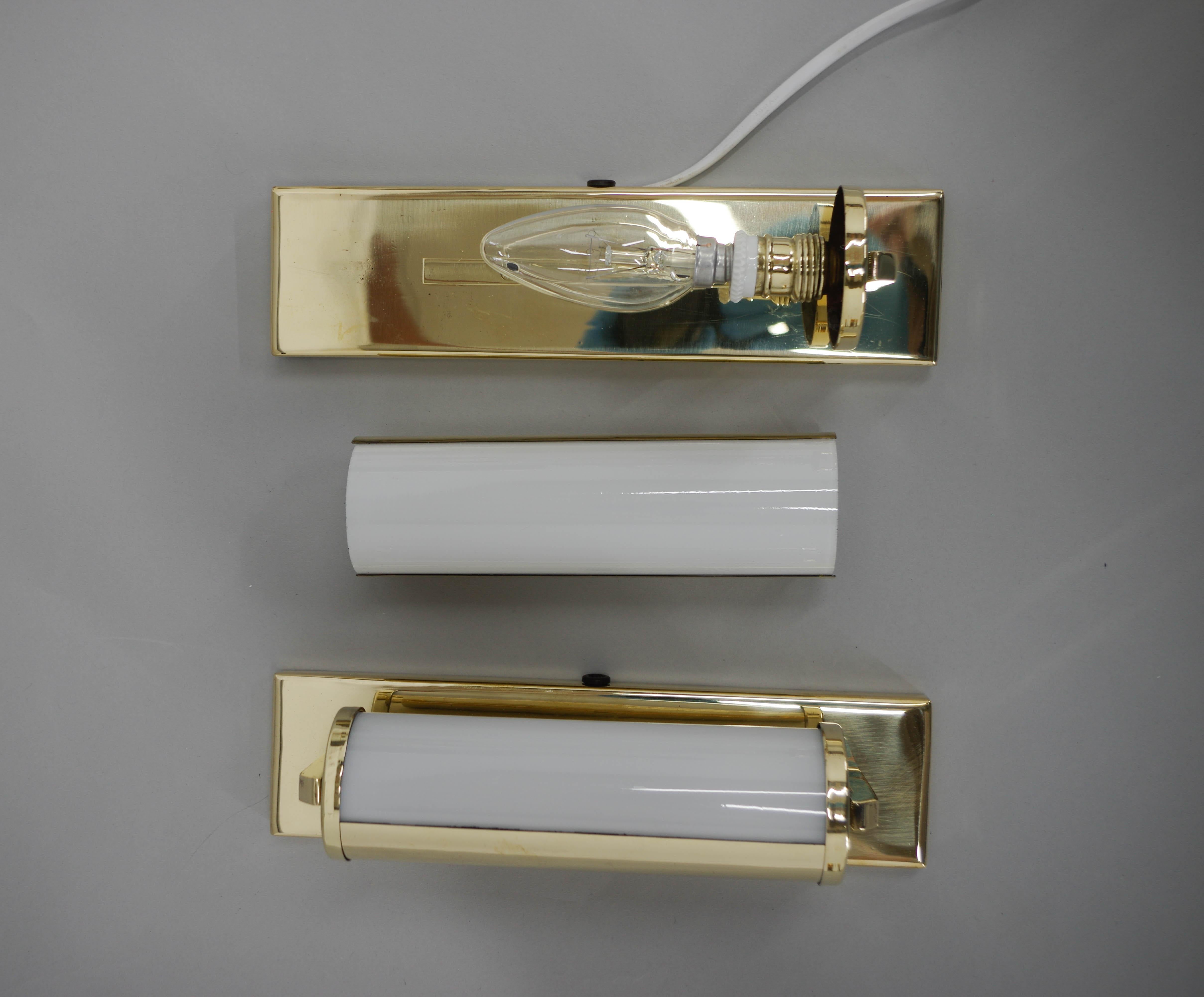 Czech Set of Two Functionalist Brass Wall Lights, 1930s, Restored For Sale