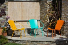 Ensemble de deux chaises longues et table basse Gary Snyder en orange brûlé, États-Unis, 2020