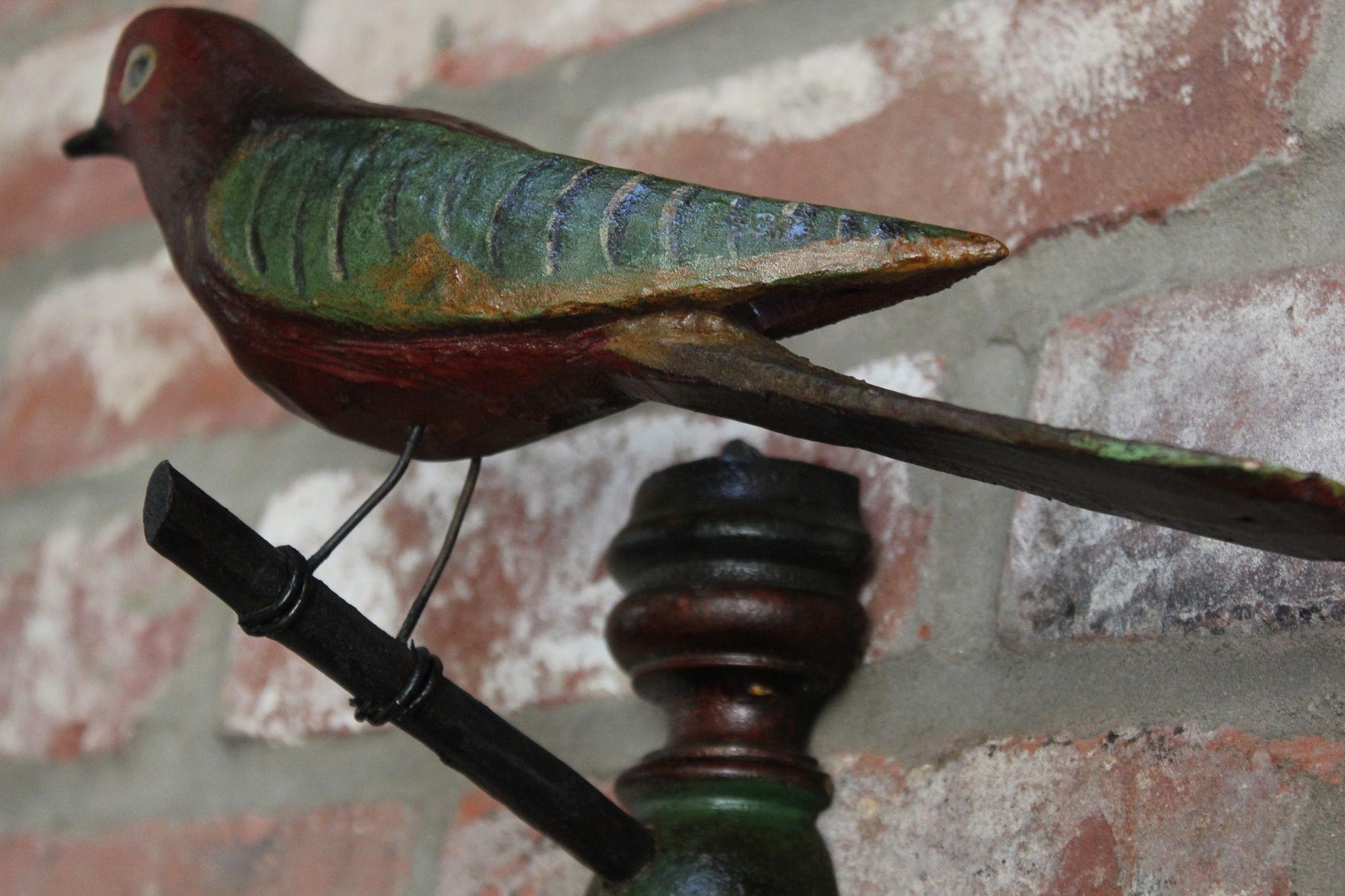 20th Century Set of Two German Antique Black Forest Carved and Painted Birds For Sale