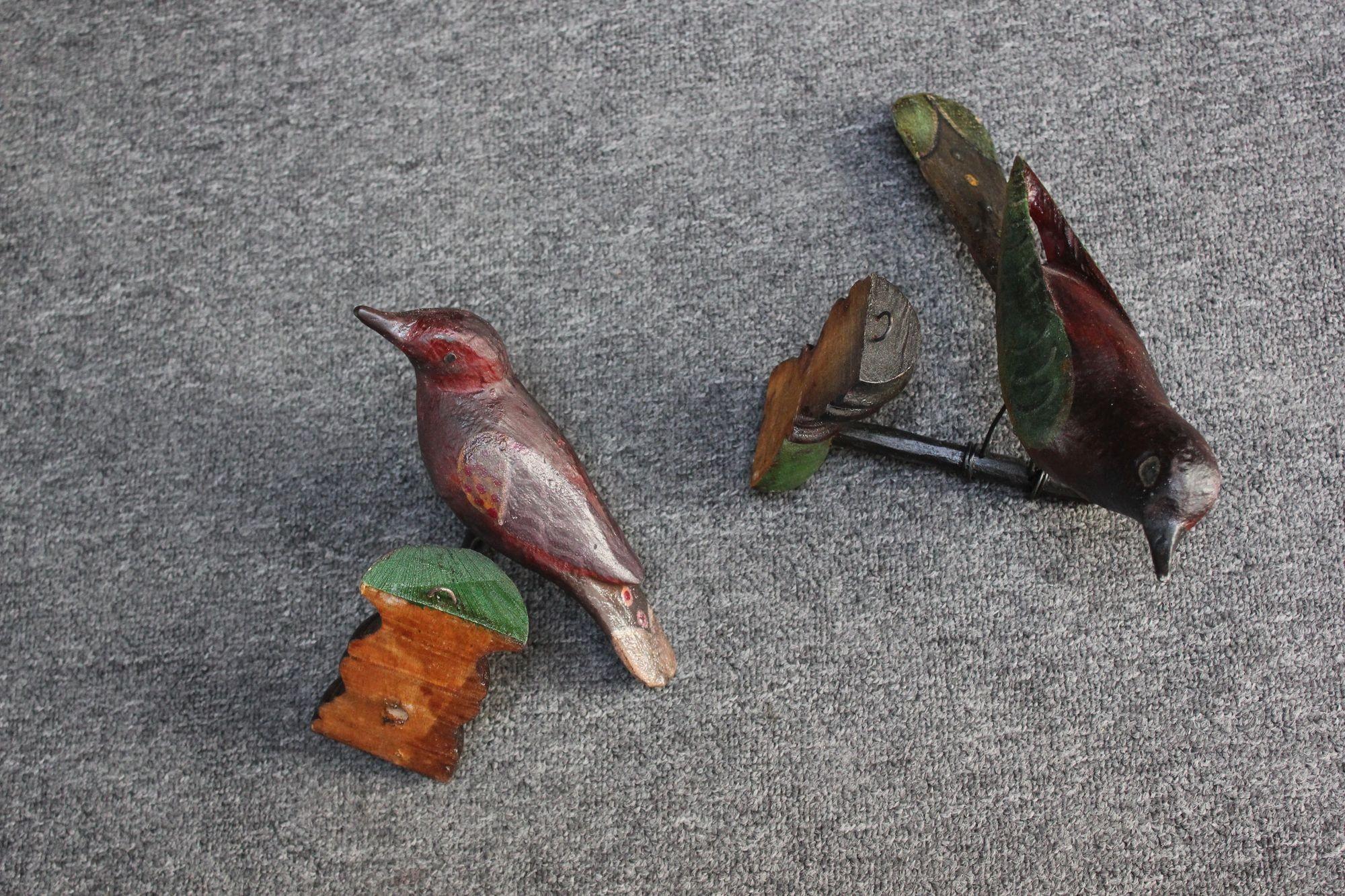 Metal Set of Two German Antique Black Forest Carved and Painted Birds For Sale